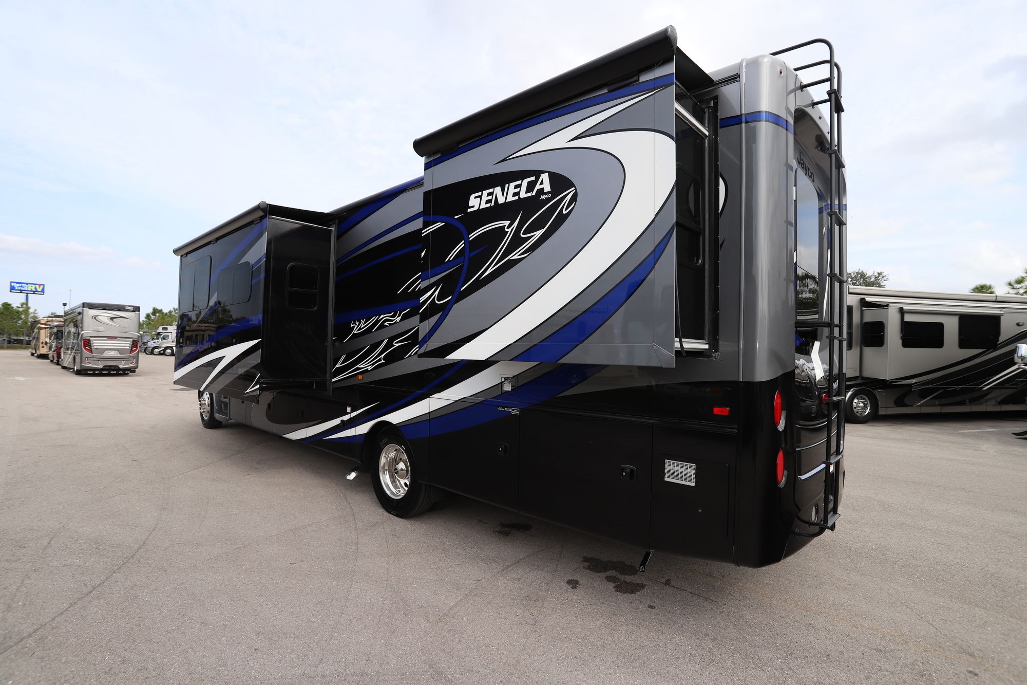 New 2020 Jayco Seneca 37L Super C  For Sale