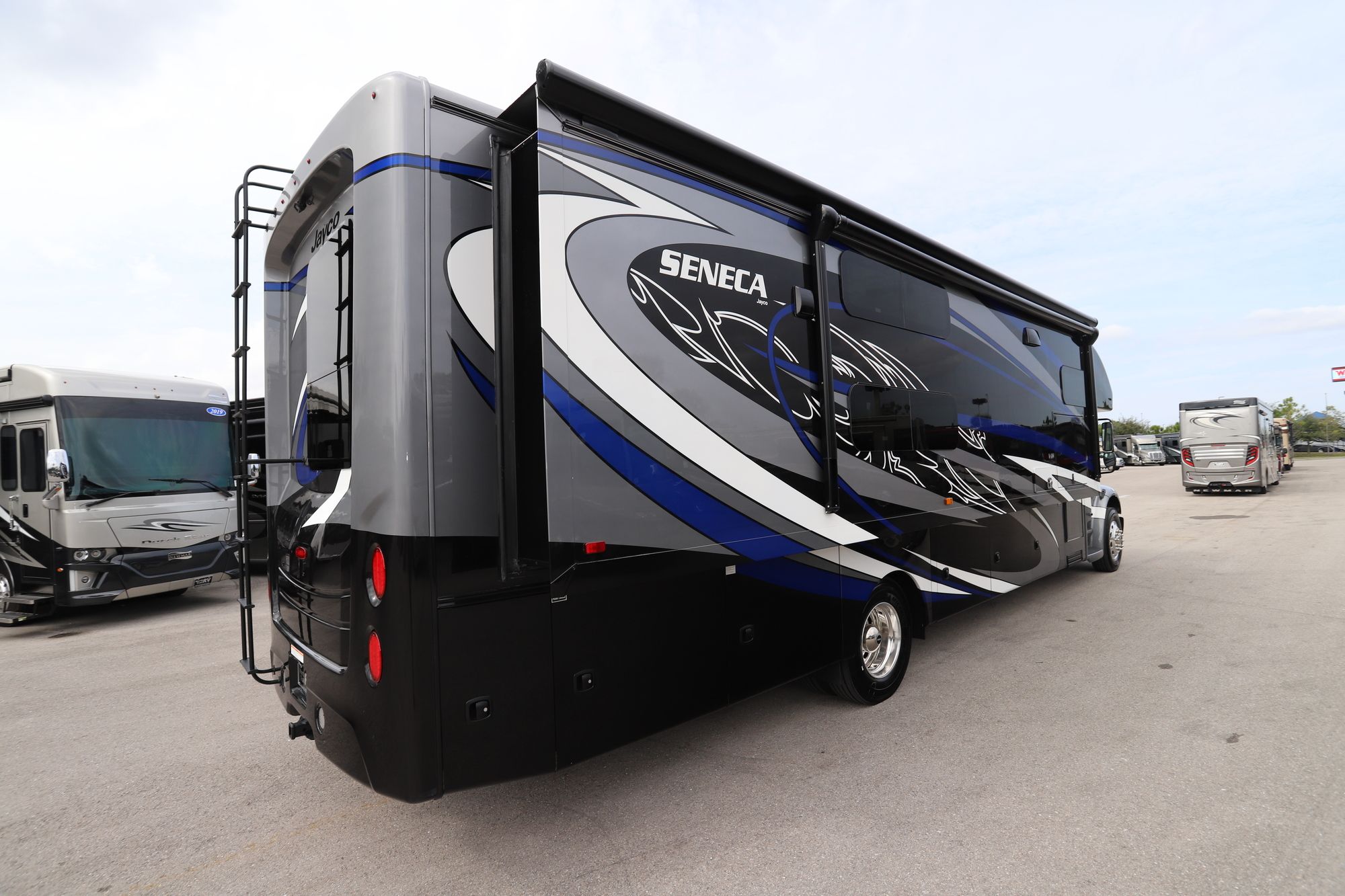 New 2020 Jayco Seneca 37L Super C  For Sale