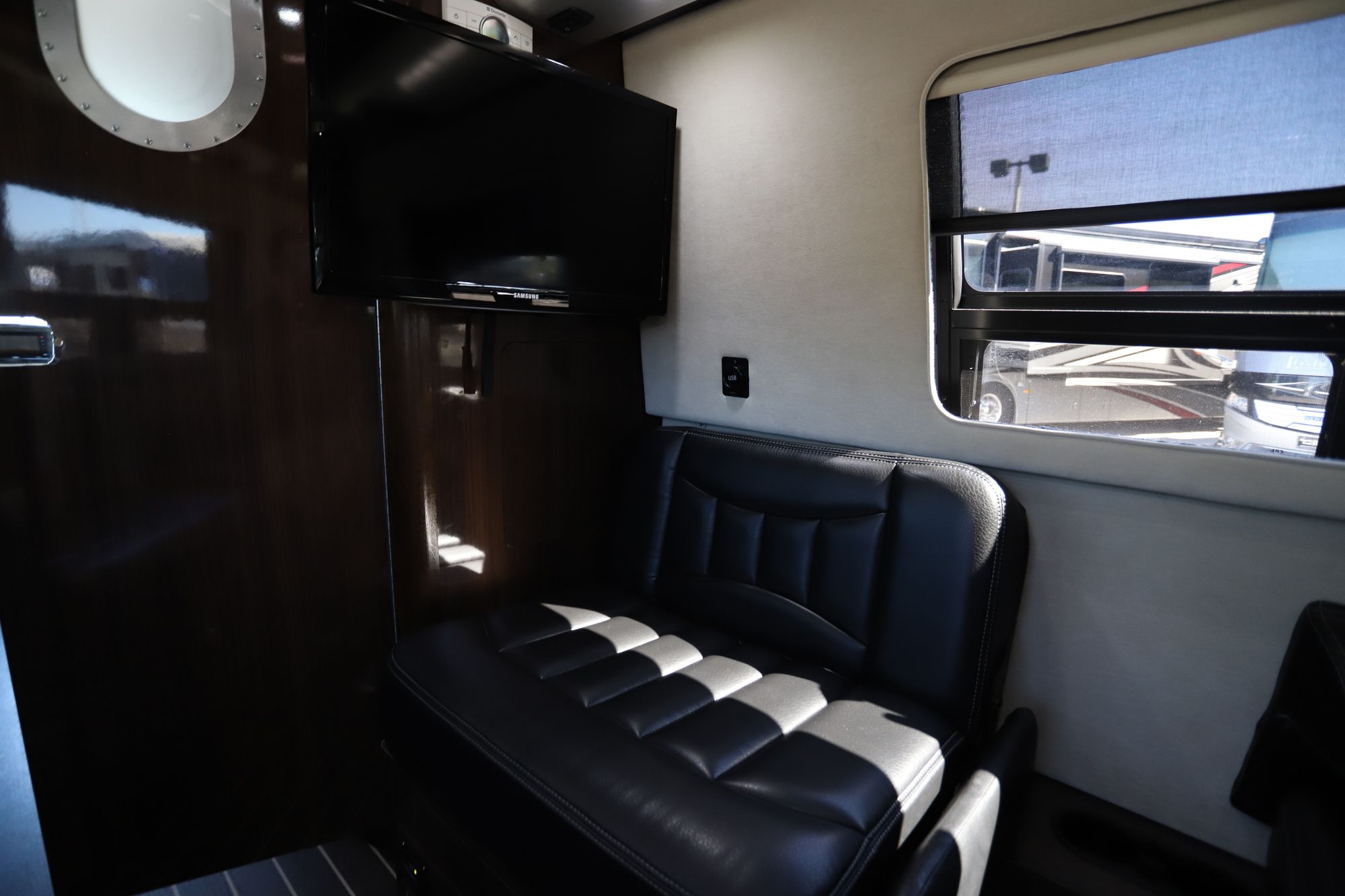 Used 2017 Airstream Interstate LOUNGE Class B  For Sale