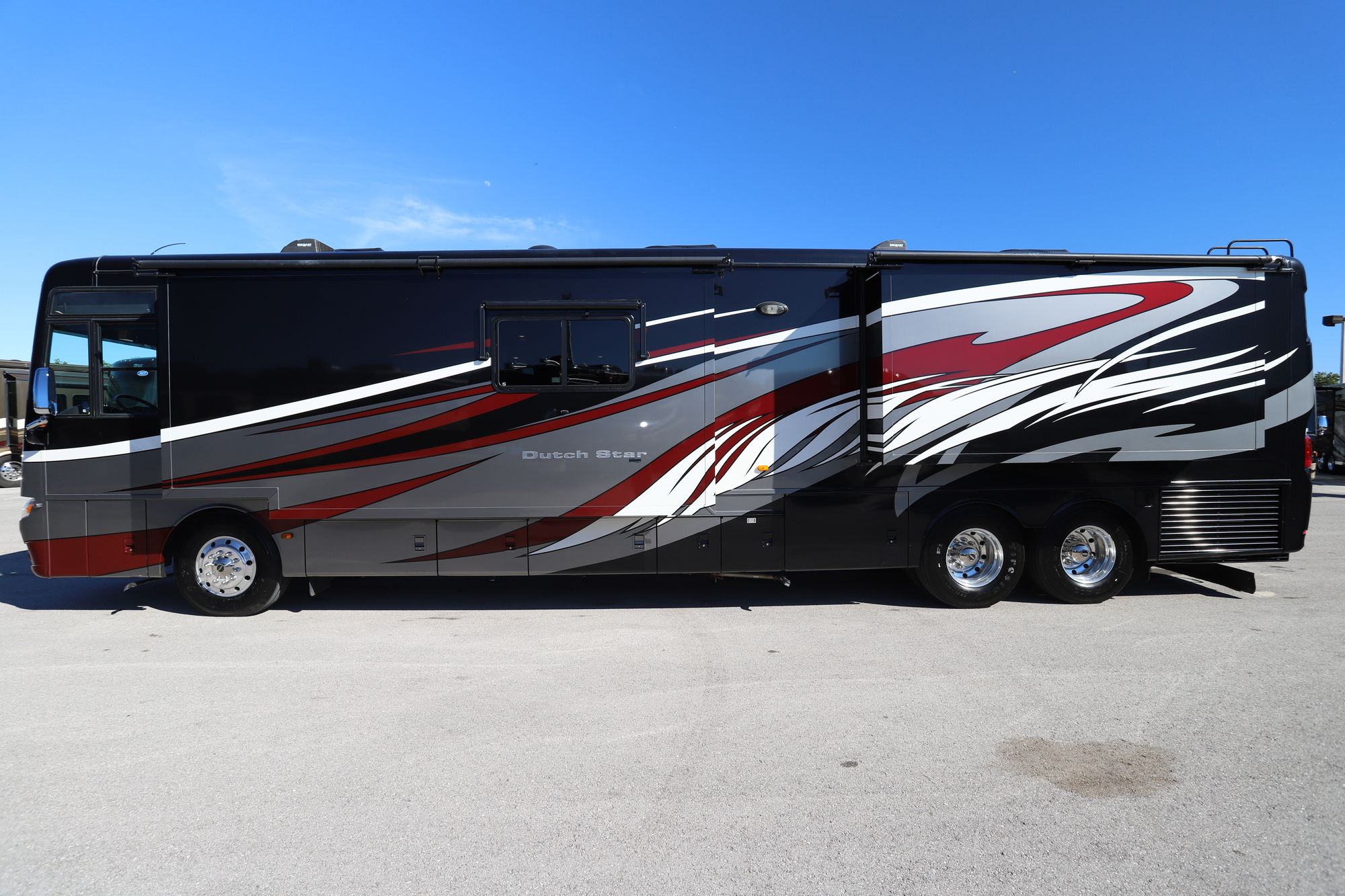 Used 2014 Newmar Dutch Star 4374 Class A  For Sale