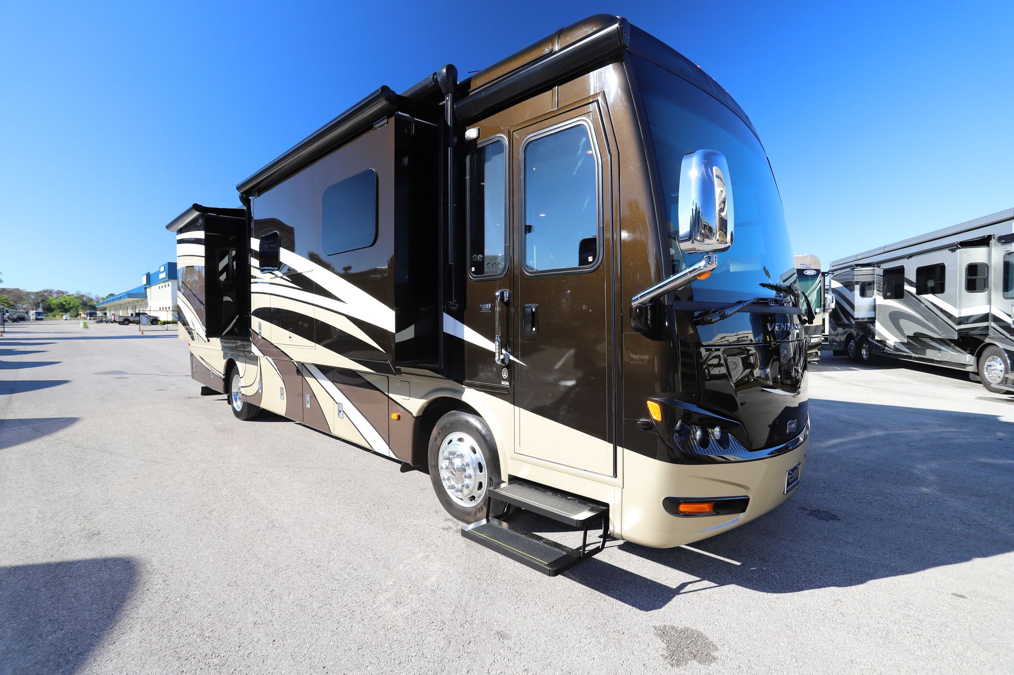 Used 2015 Newmar Ventana 3636 Class A  For Sale