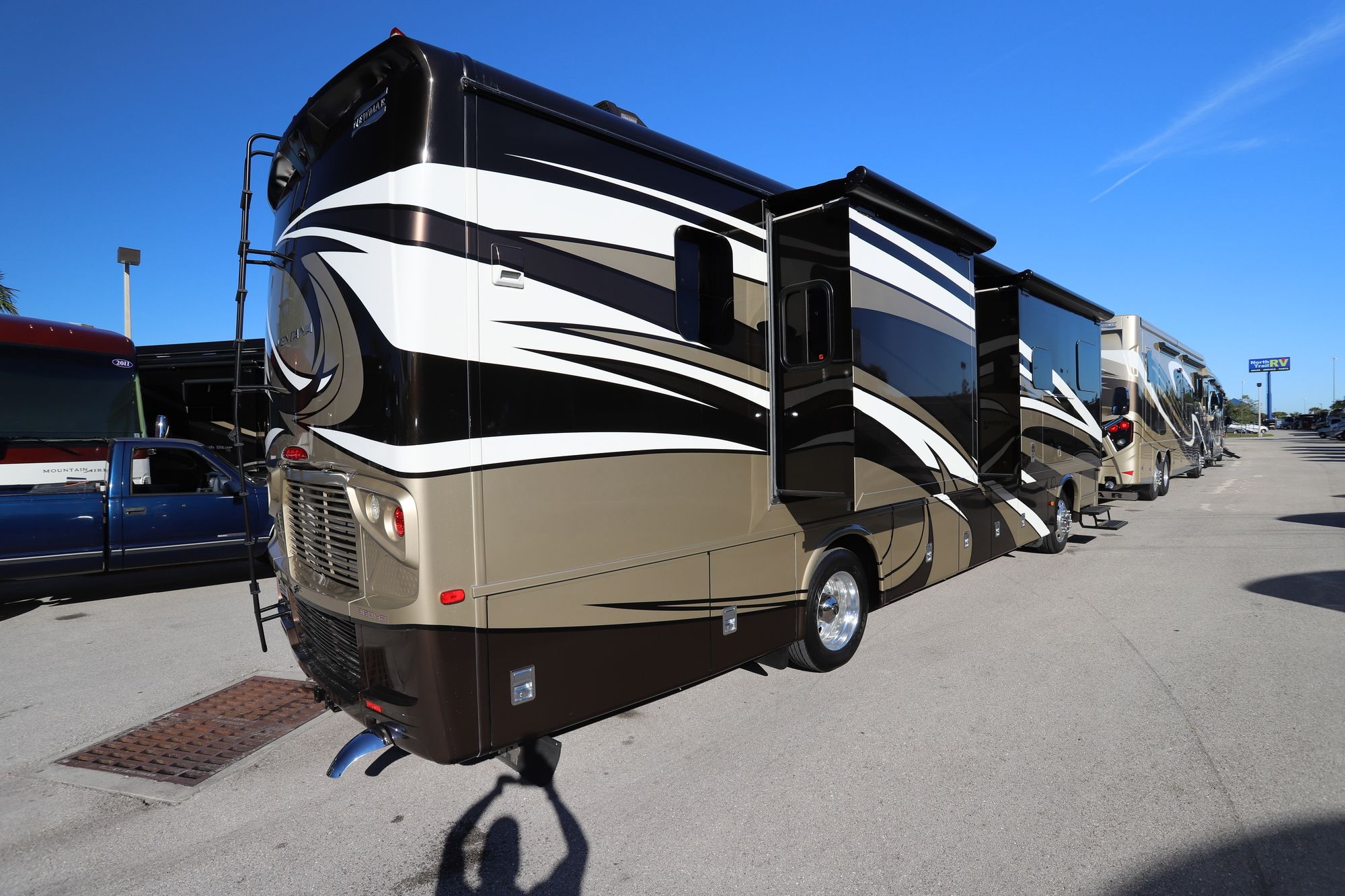 Used 2015 Newmar Ventana 3636 Class A  For Sale