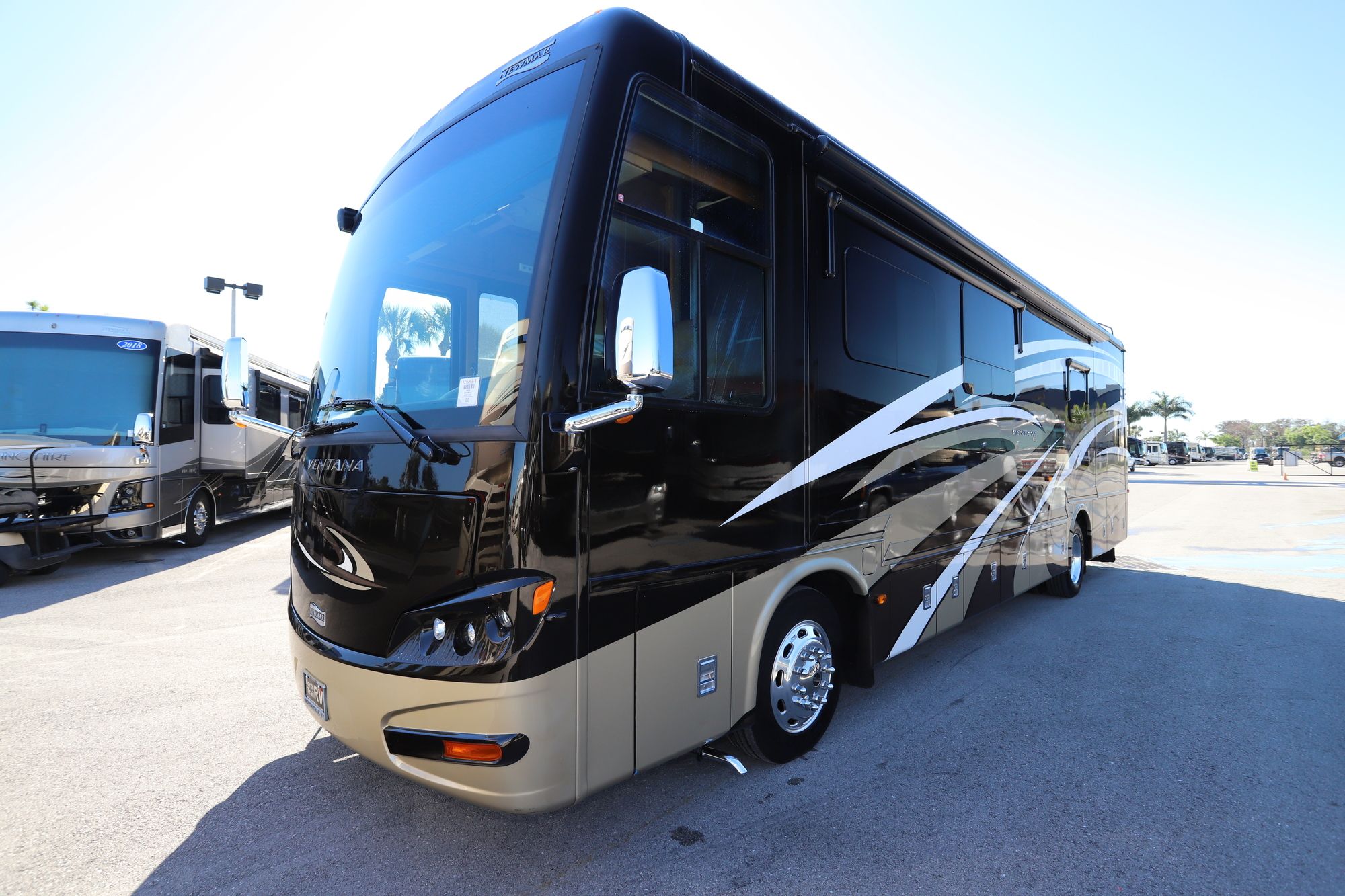 Used 2015 Newmar Ventana 3636 Class A  For Sale