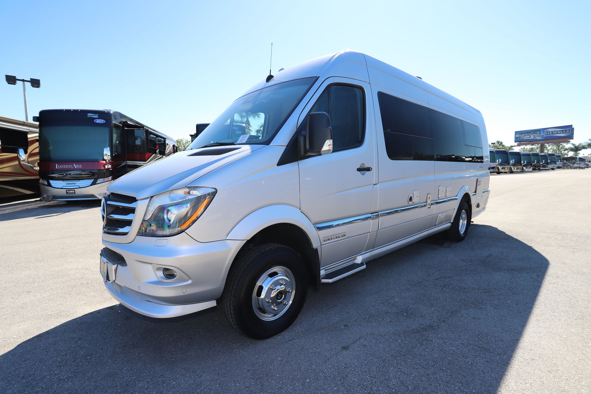 Used 2017 Airstream Interstate LOUNGE Class B  For Sale