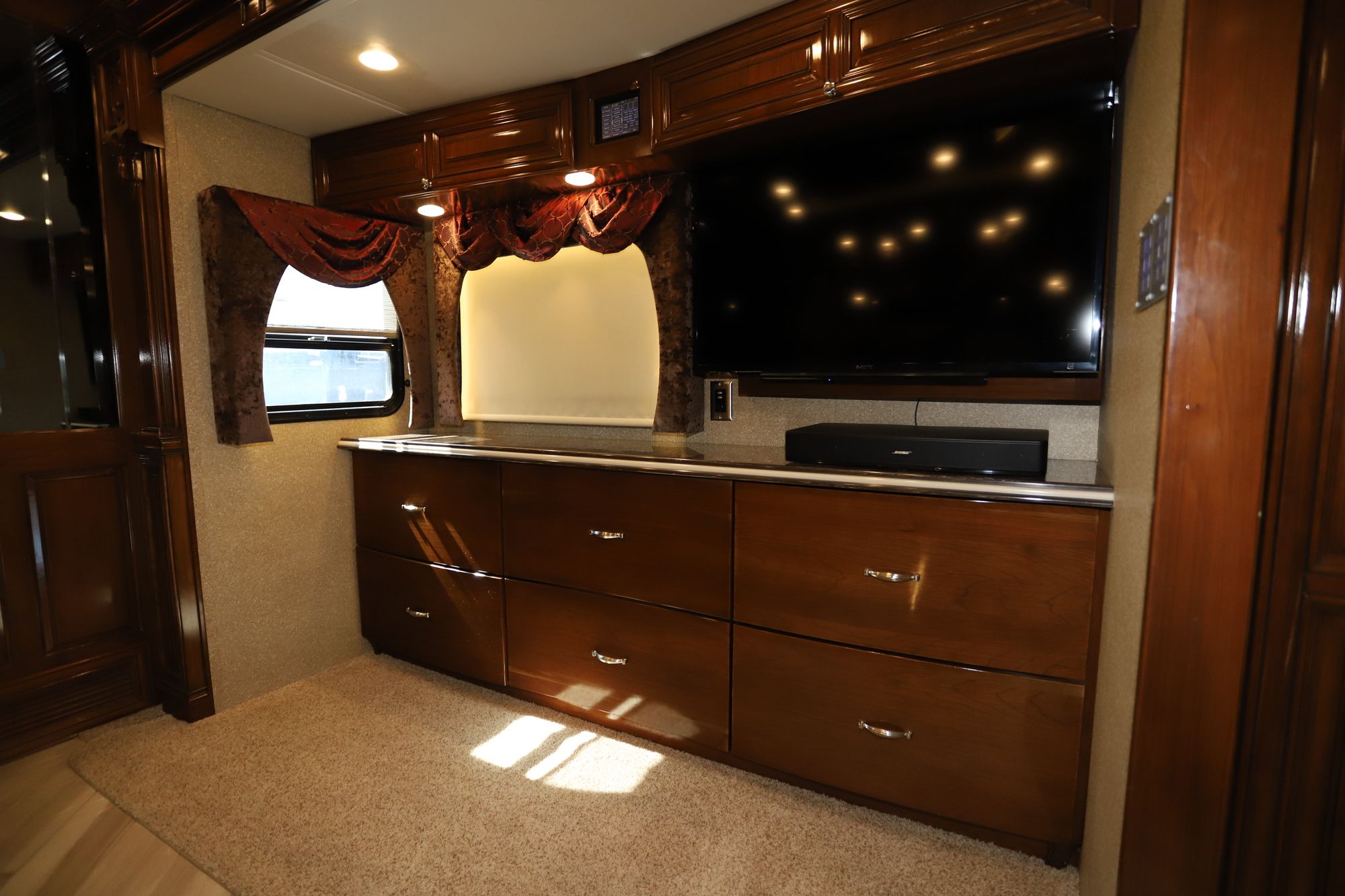 Used 2015 Newmar Essex 4553 Class A  For Sale