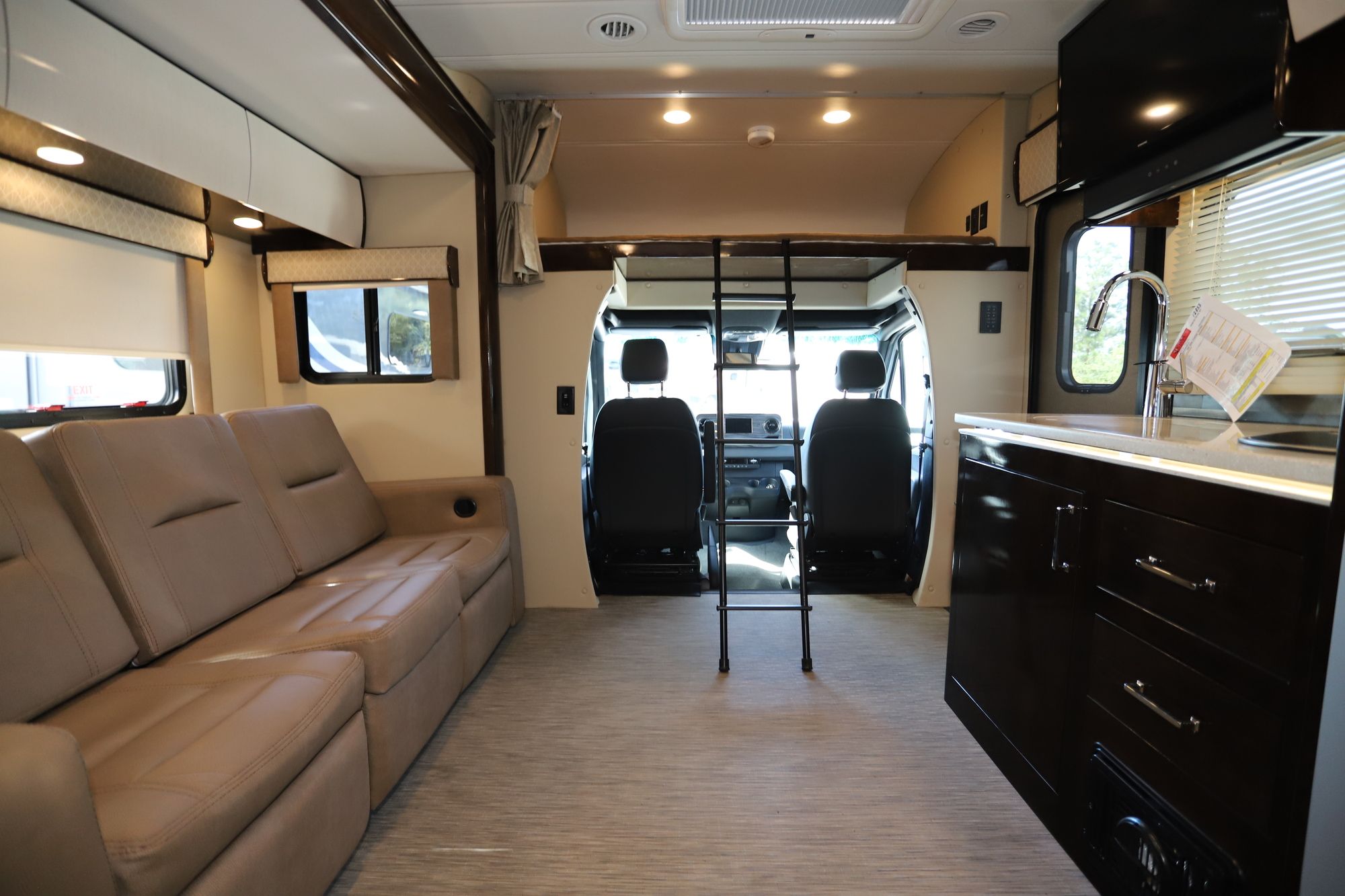 New 2020 Renegade Rv Vienna 25-V-FWC Class C  For Sale