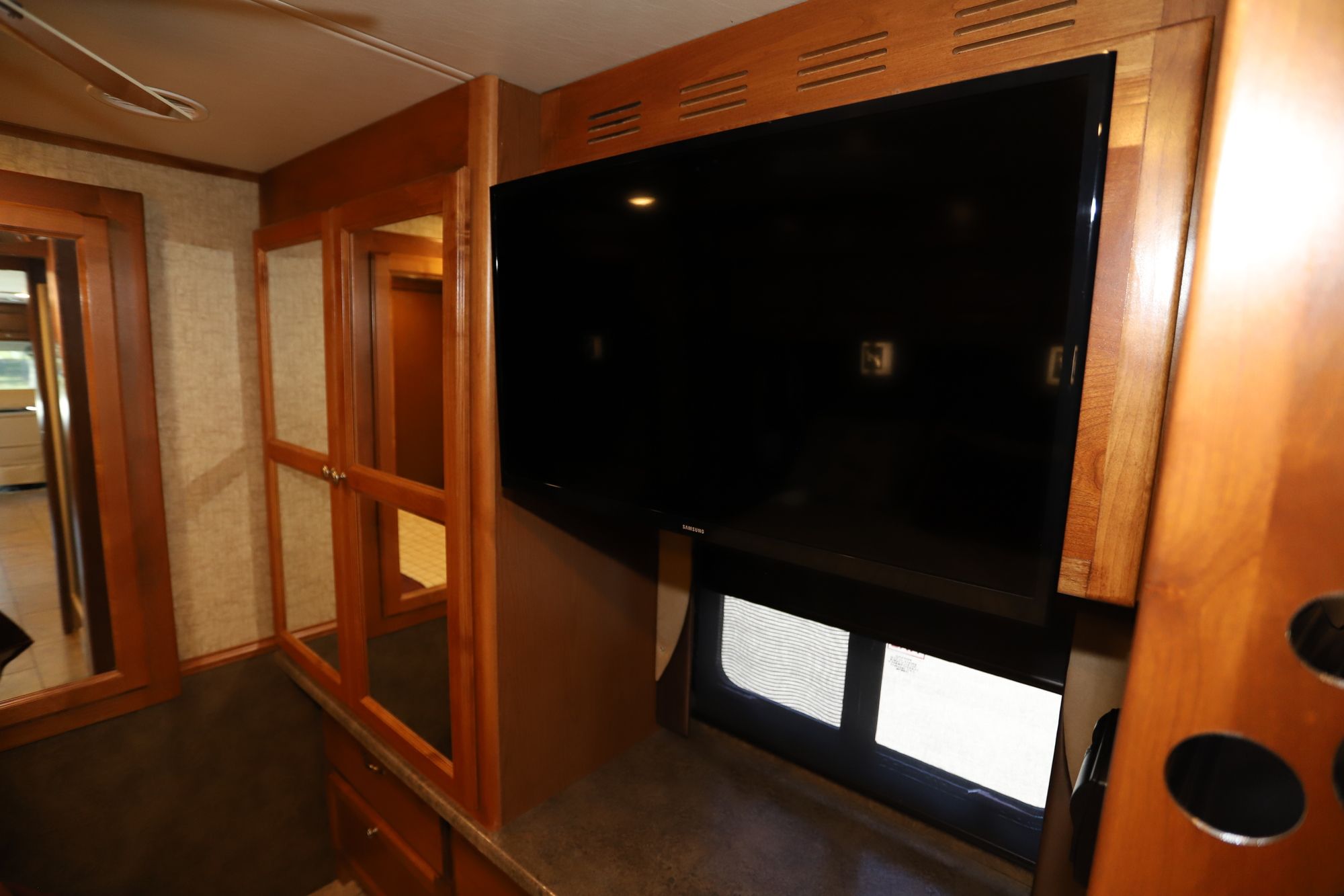 Used 2015 Tiffin Motor Homes Allegro 31SA Class A  For Sale