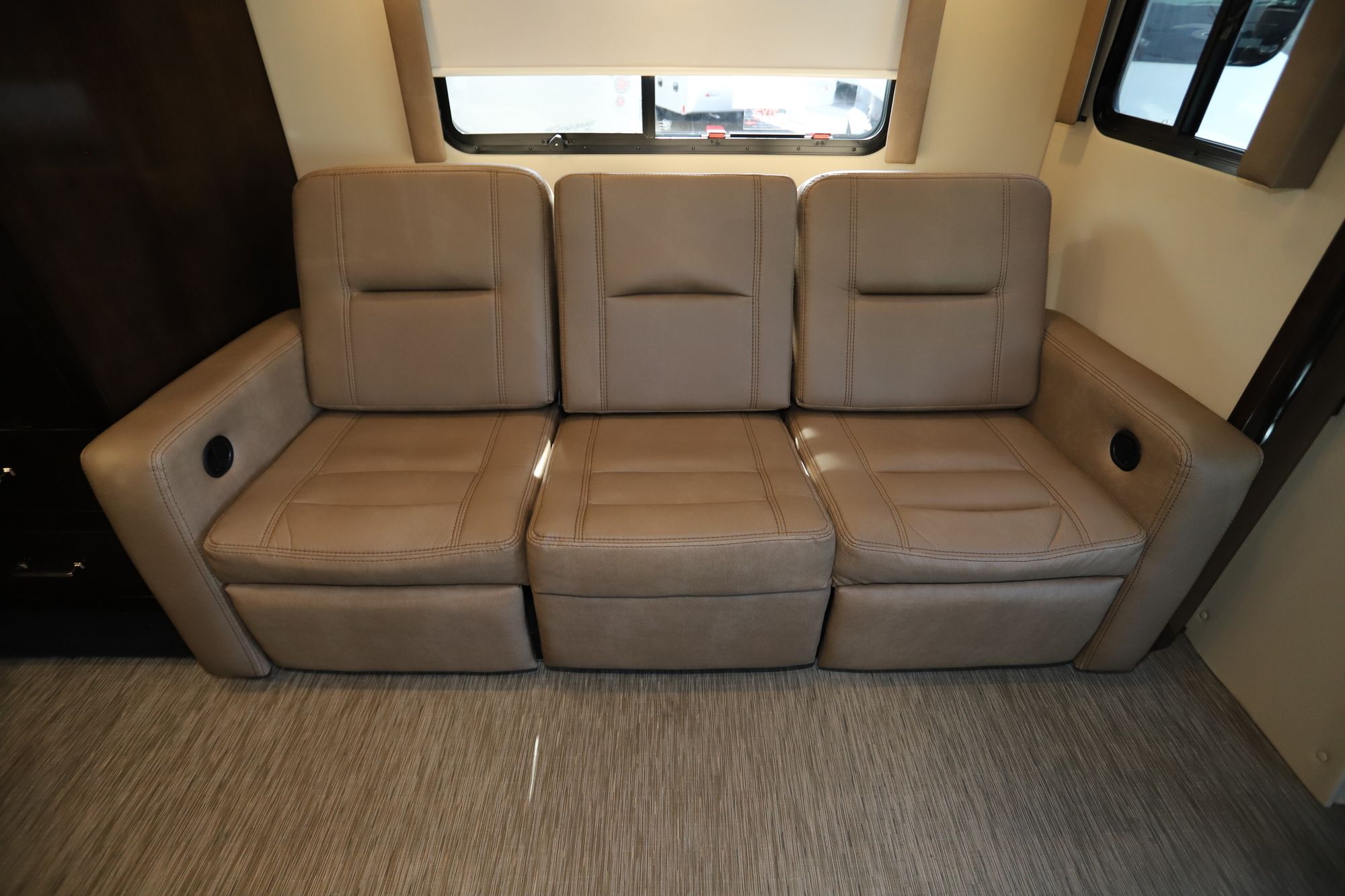 New 2020 Renegade Rv Vienna 25-V-FWC Class C  For Sale