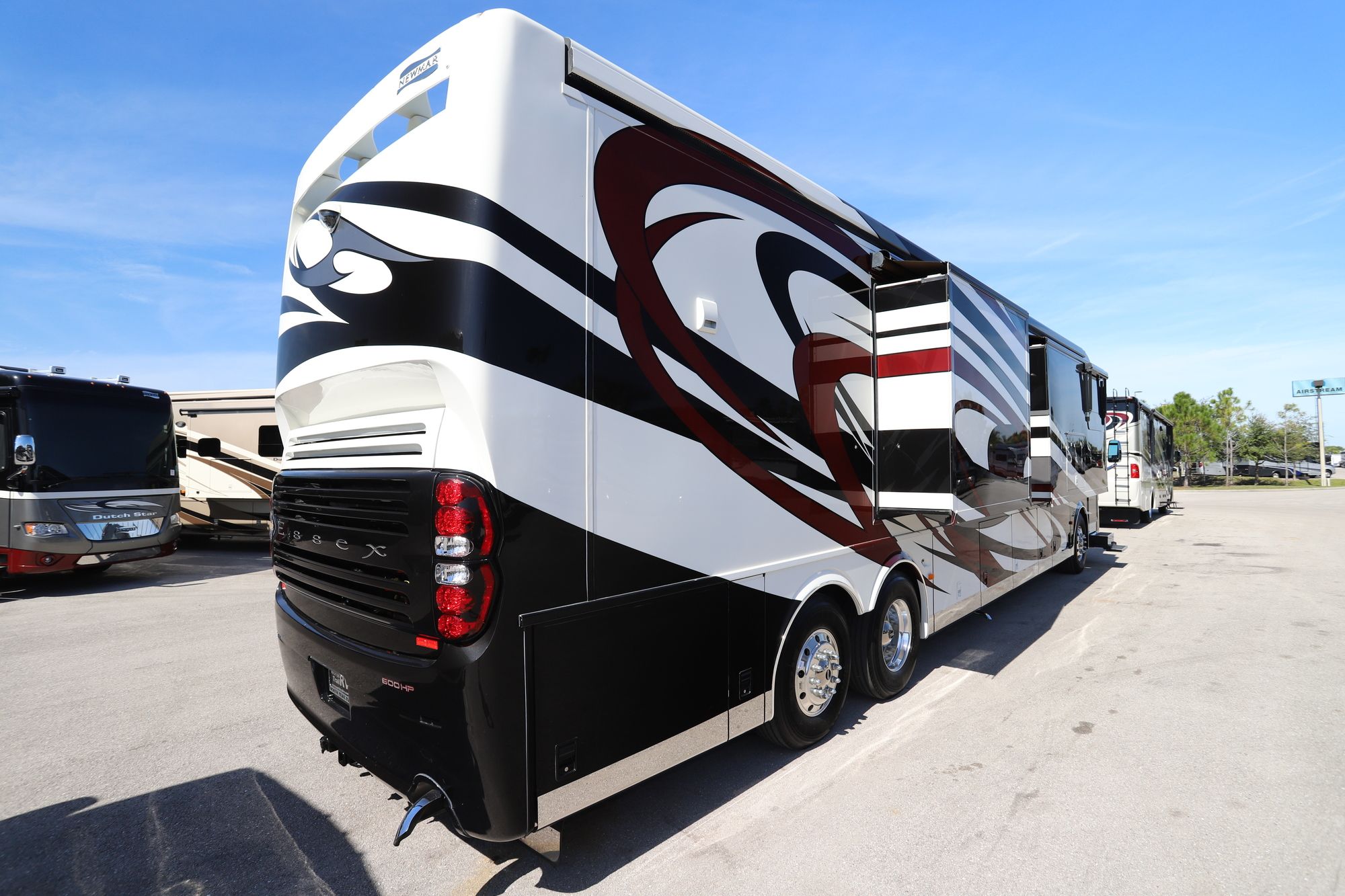 Used 2015 Newmar Essex 4553 Class A  For Sale