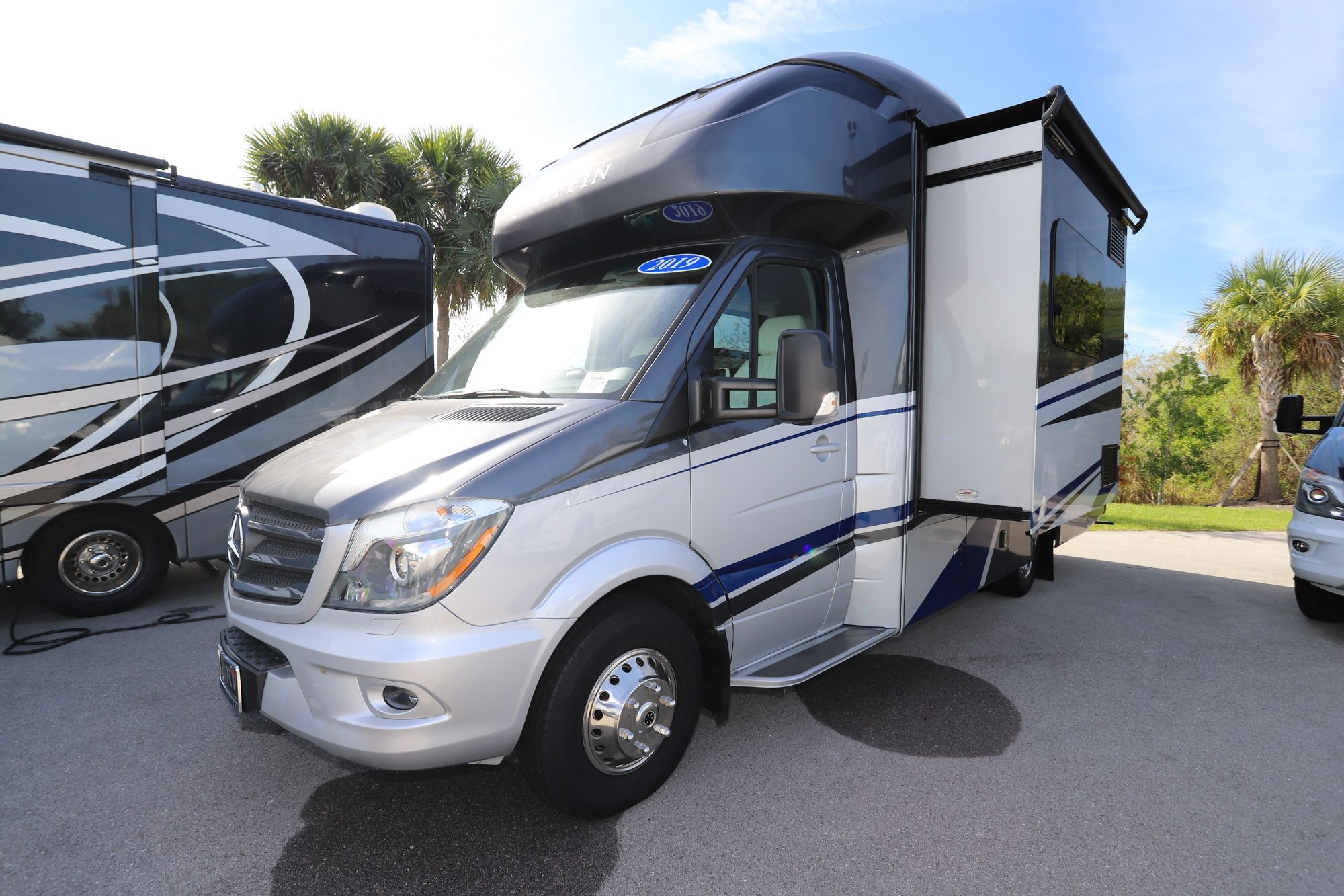 Used 2019 Tiffin Motor Homes Wayfarer 24TW Class C  For Sale