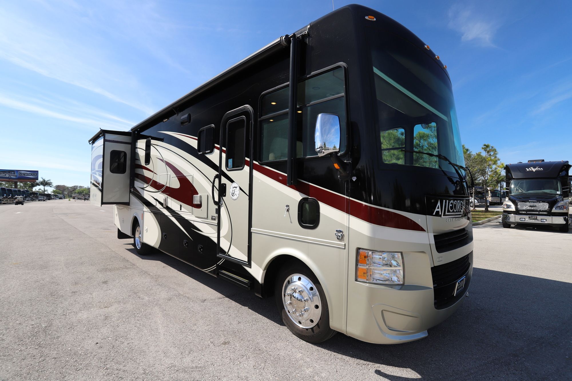 Used 2015 Tiffin Motor Homes Allegro 31SA Class A  For Sale