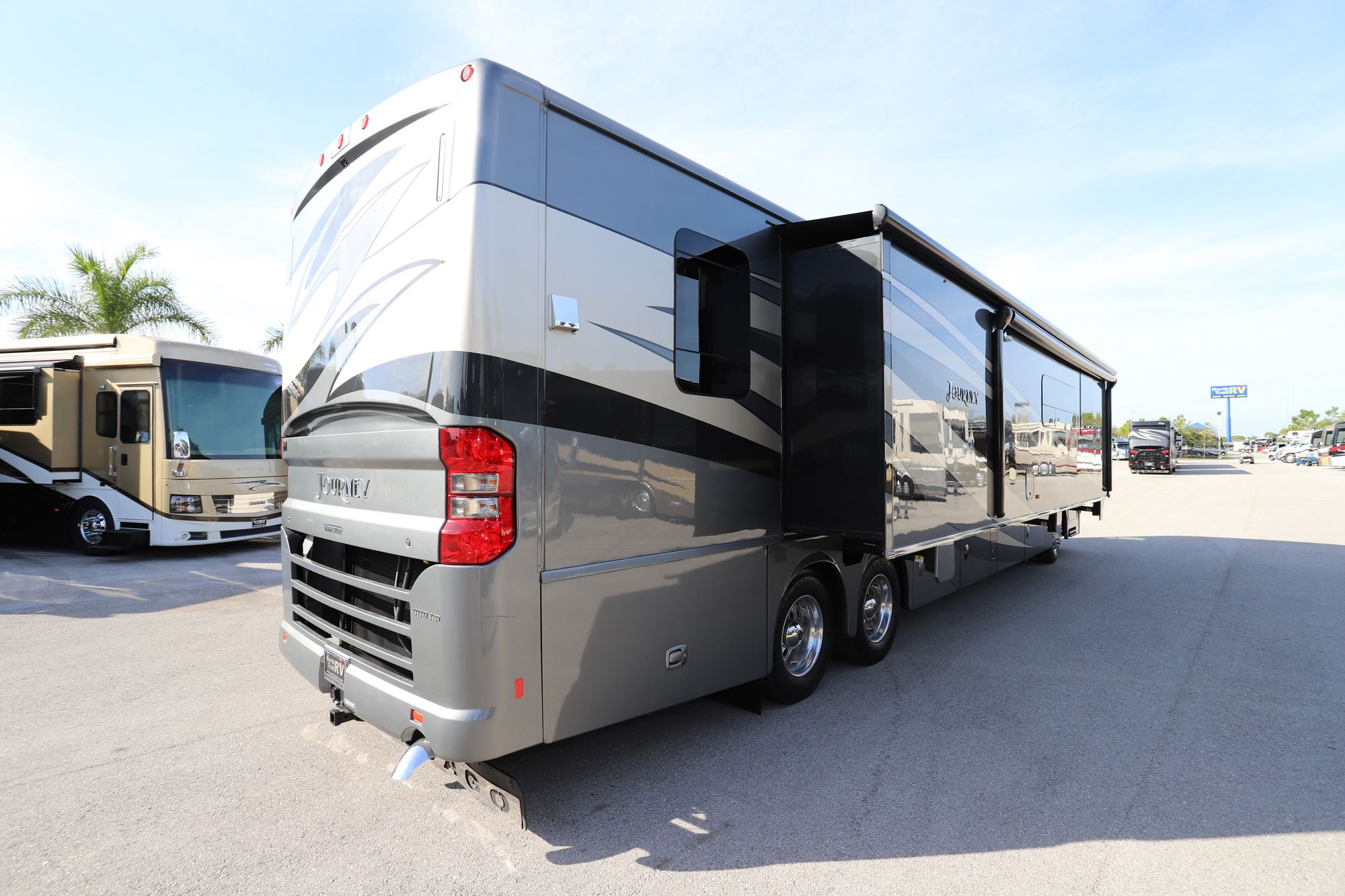 Used 2015 Winnebago Journey 42E Class A  For Sale