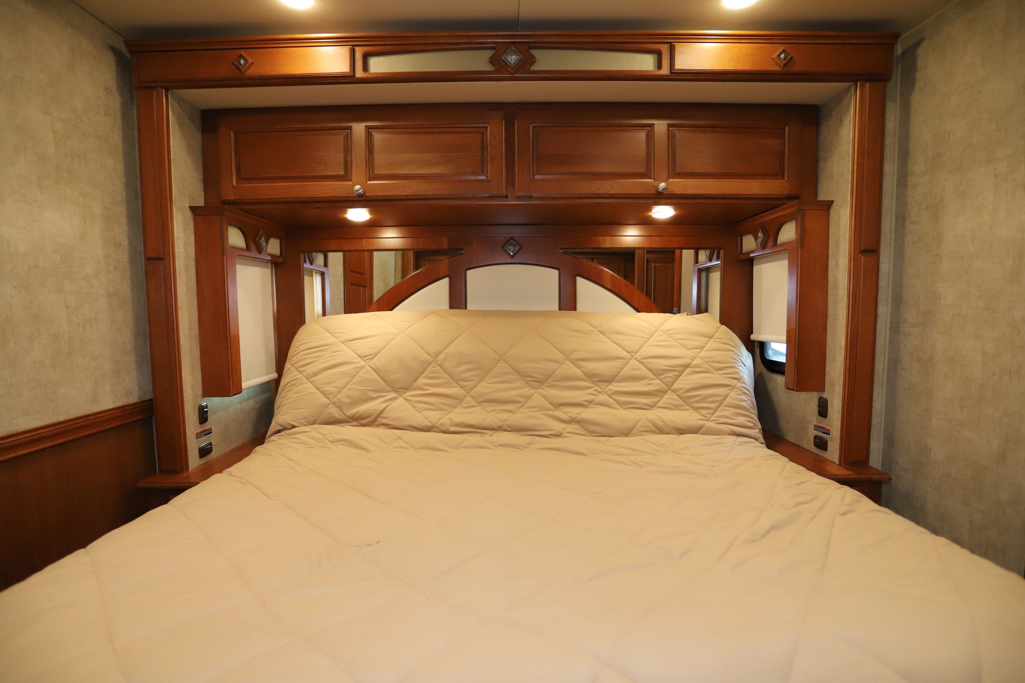 Used 2015 Winnebago Journey 42E Class A  For Sale