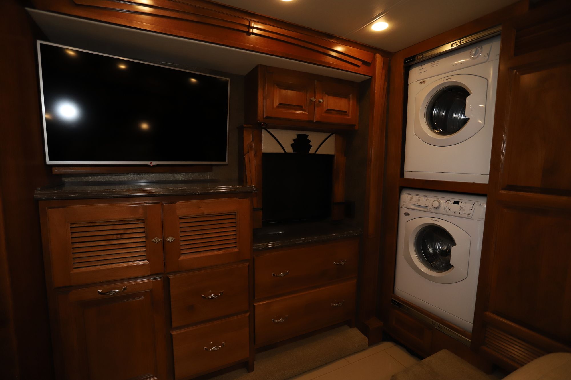 Used 2015 Tiffin Motor Homes Phaeton 36GH Class A  For Sale