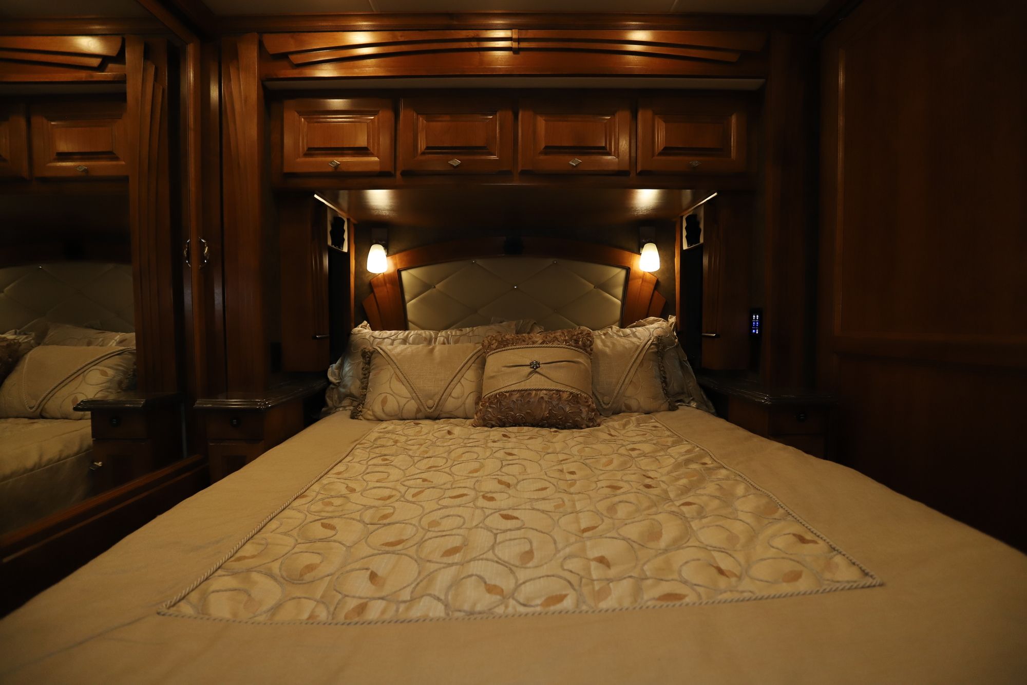 Used 2015 Tiffin Motor Homes Phaeton 36GH Class A  For Sale