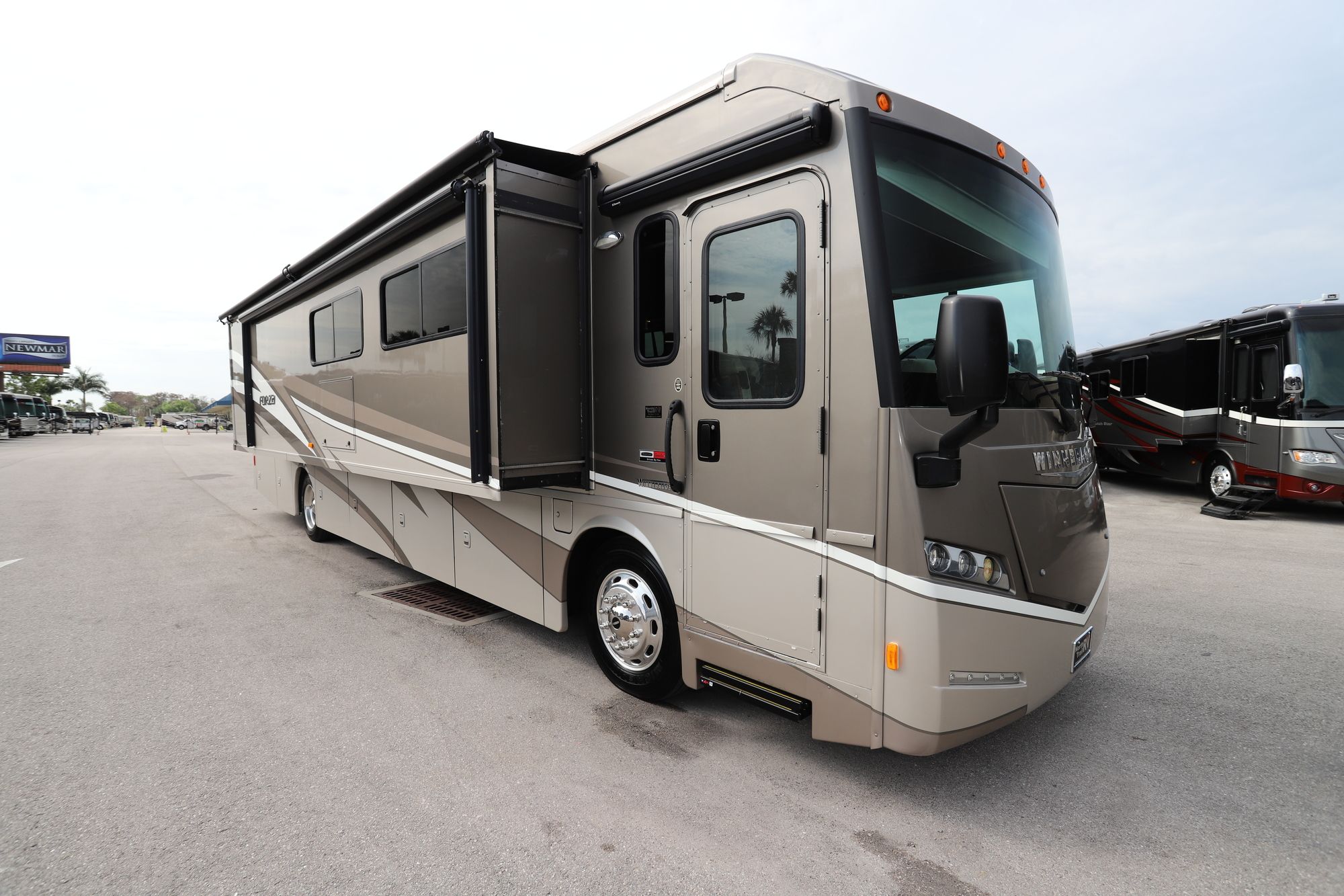 Used 2015 Winnebago Forza 38R Class A  For Sale