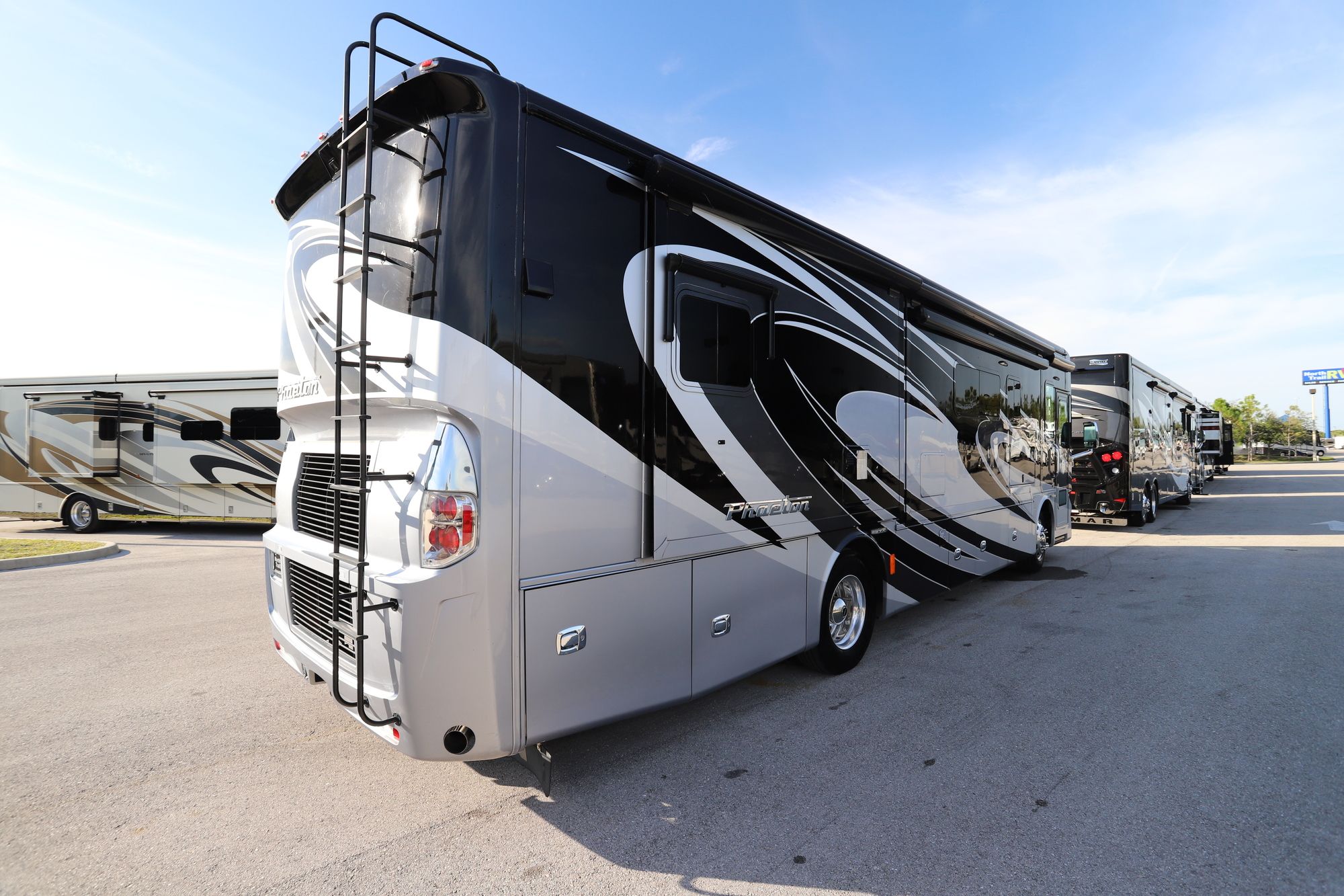 Used 2015 Tiffin Motor Homes Phaeton 36GH Class A  For Sale