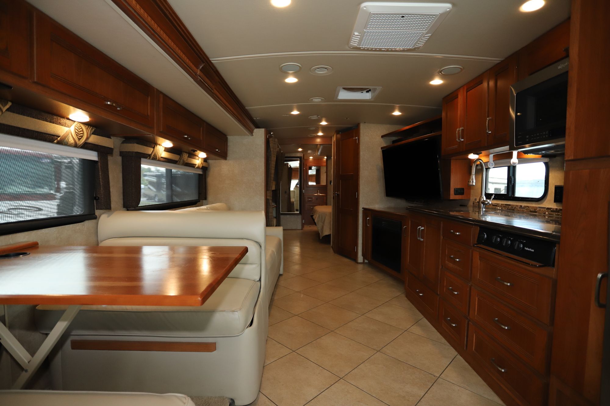 Used 2015 Winnebago Forza 38R Class A  For Sale