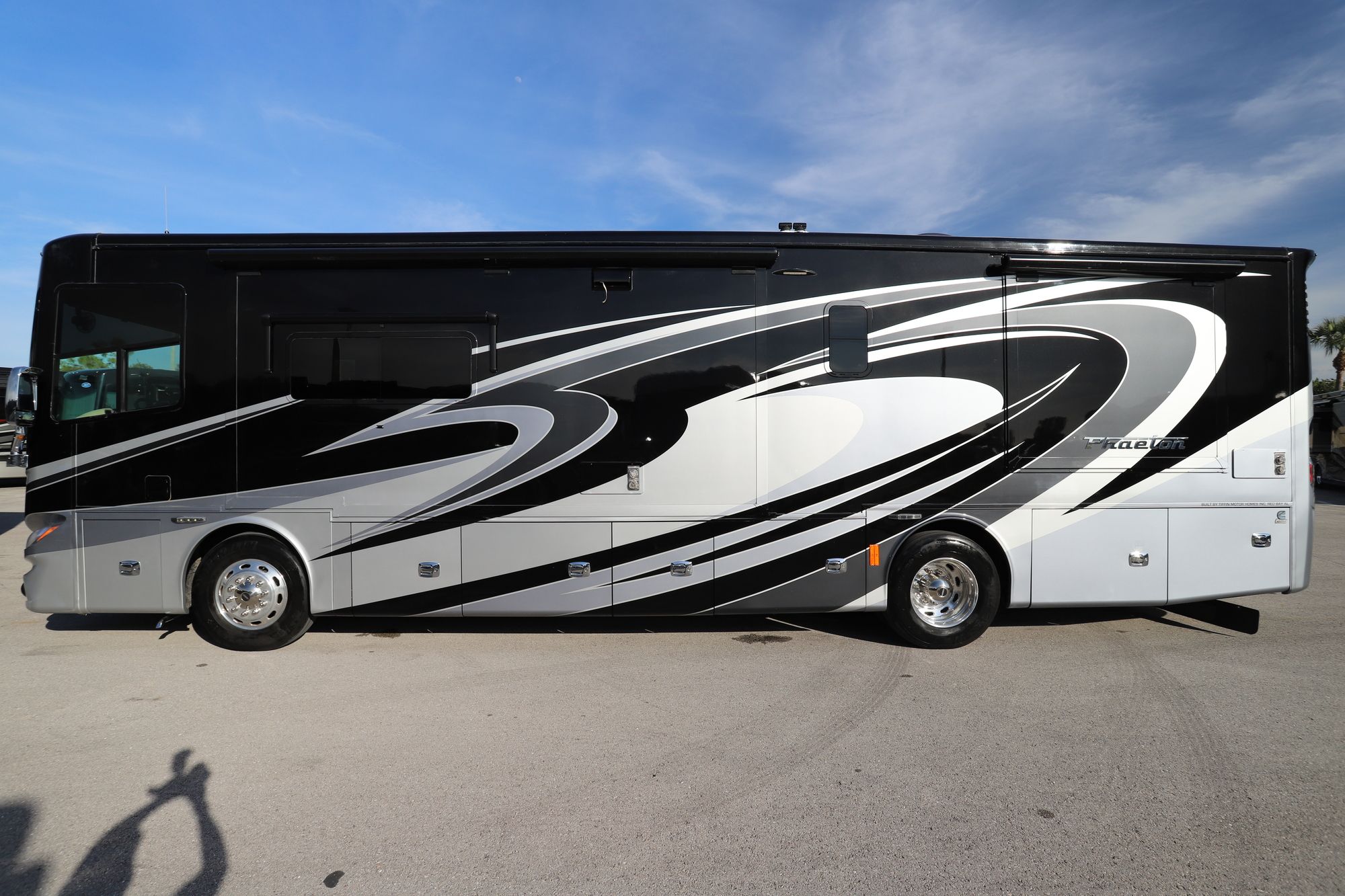 Used 2015 Tiffin Motor Homes Phaeton 36GH Class A  For Sale