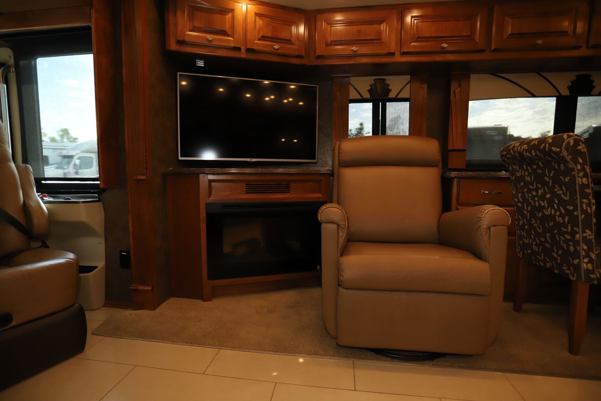 Used 2015 Tiffin Motor Homes Phaeton 36GH Class A  For Sale