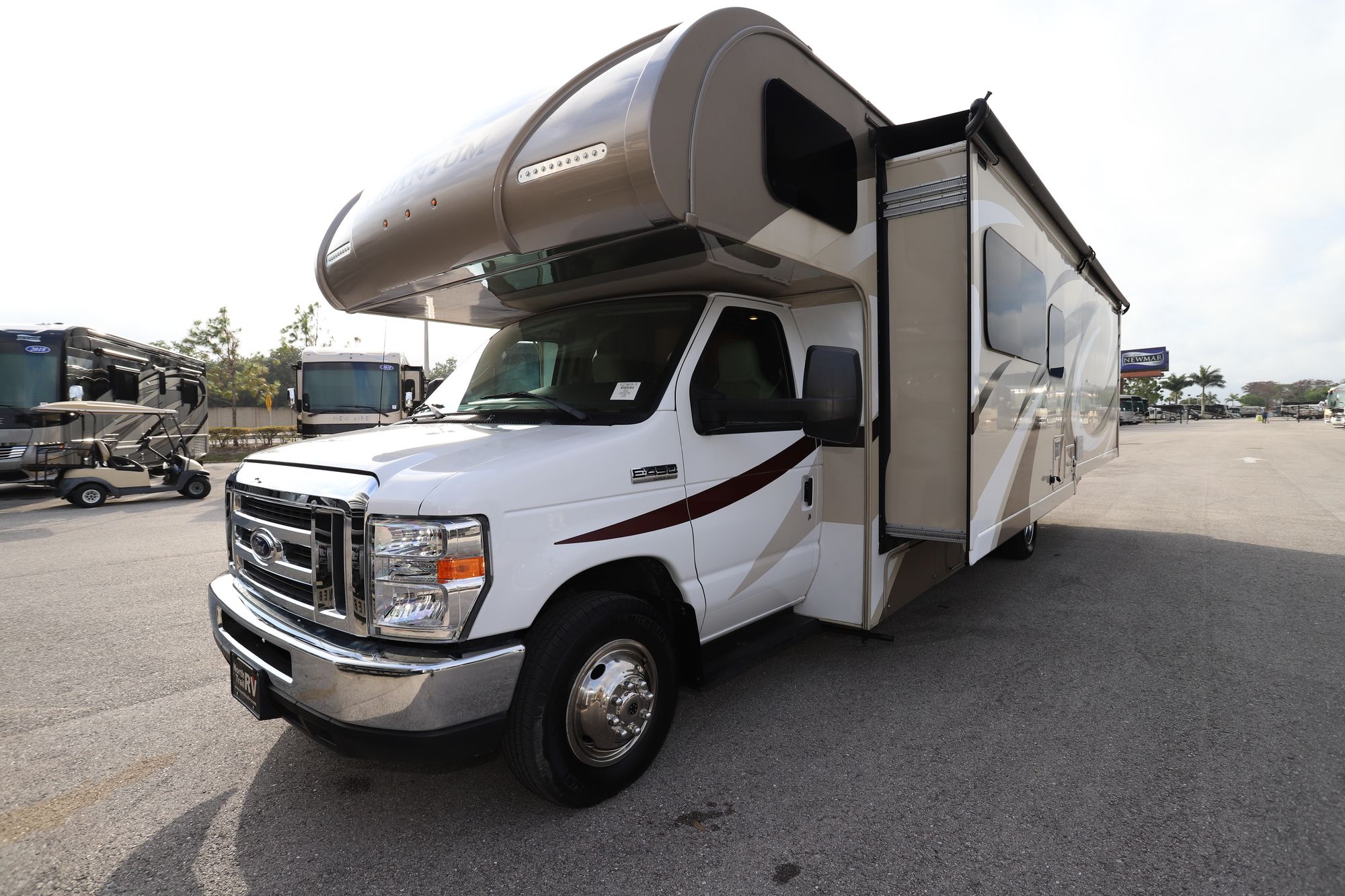 Used 2017 Thor Quantum 31PD Class C  For Sale