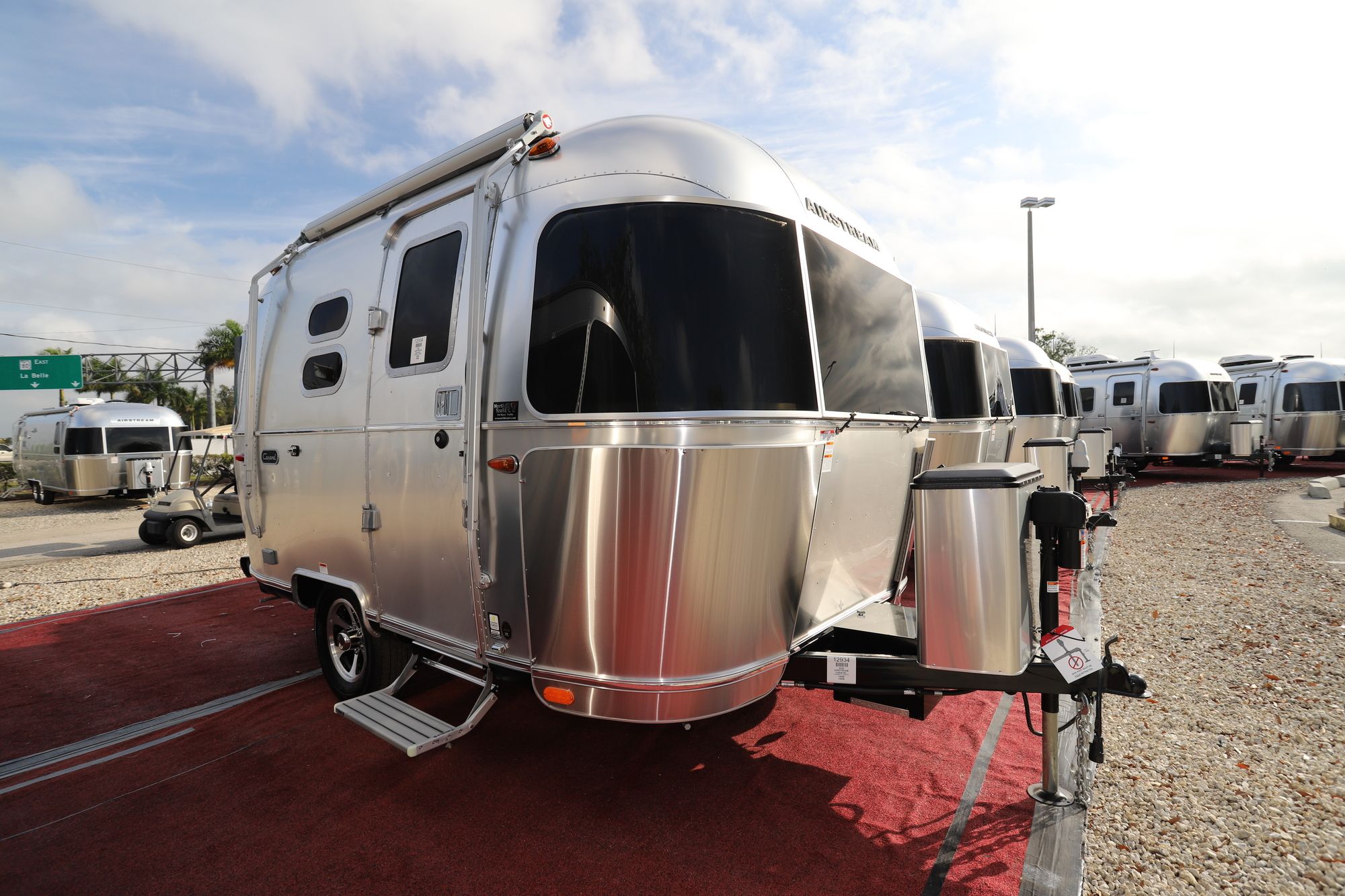 New 2020 Airstream Caravel 16RB Travel Trailer  For Sale