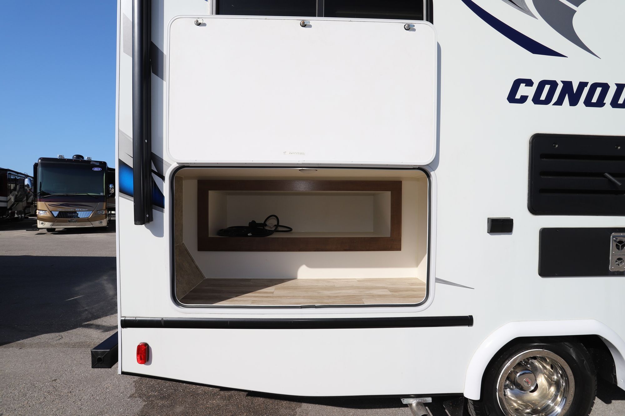 Used 2019 Gulf Stream Conquest 6237LE Class C  For Sale