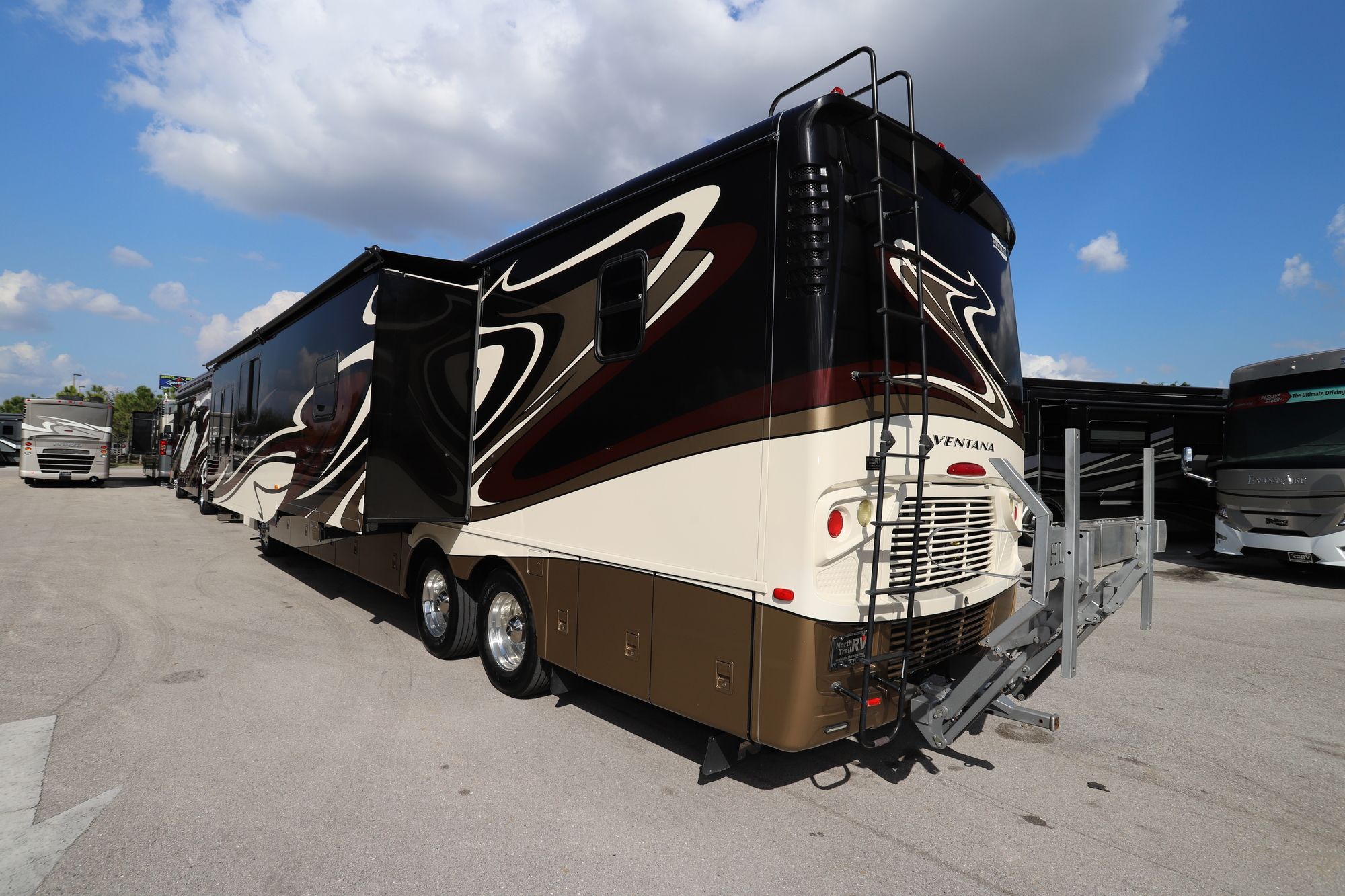 Used 2014 Newmar Ventana 4369 Class A  For Sale