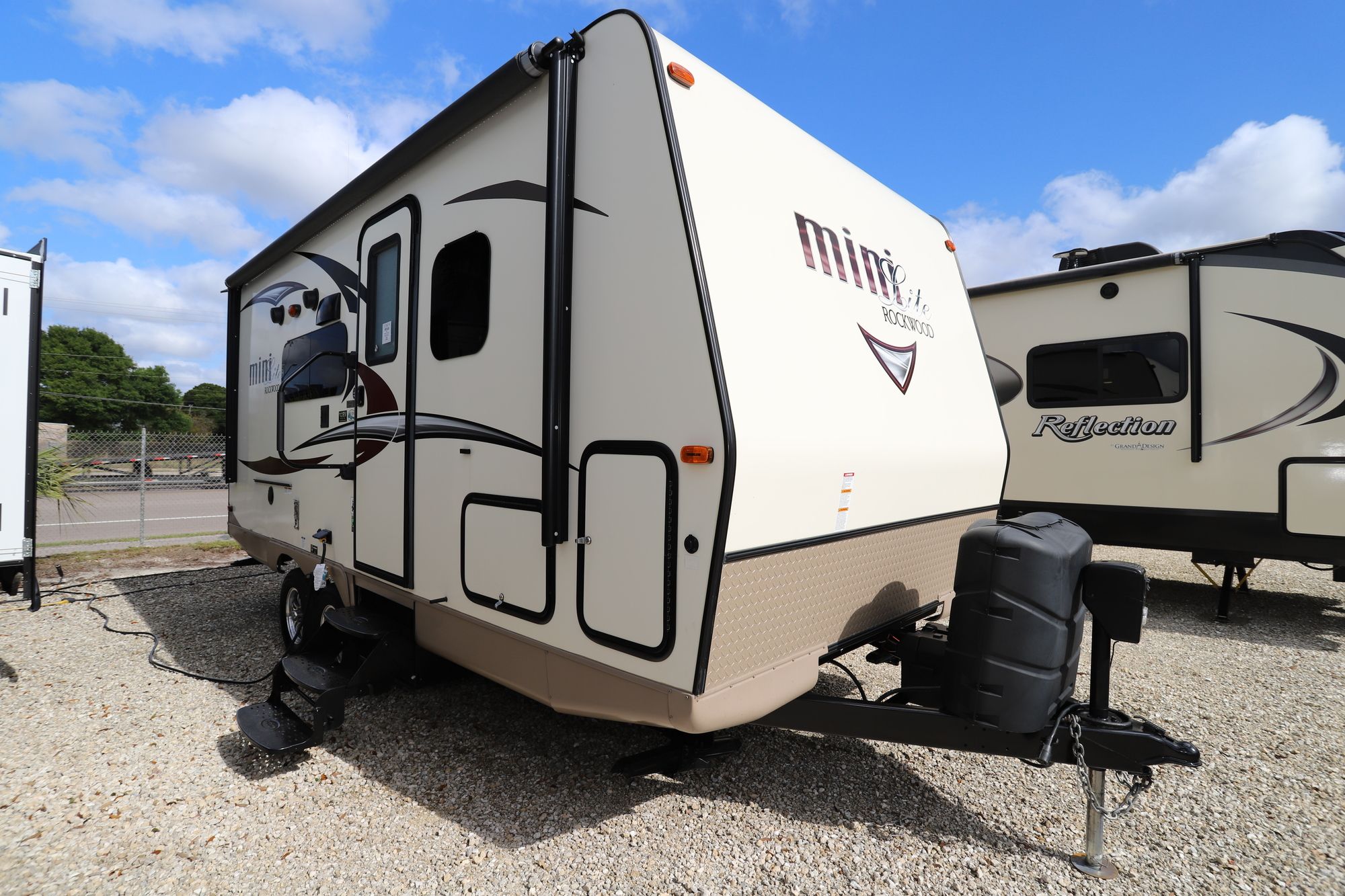 Used 2017 Forest River Rockwood 2104S Travel Trailer  For Sale