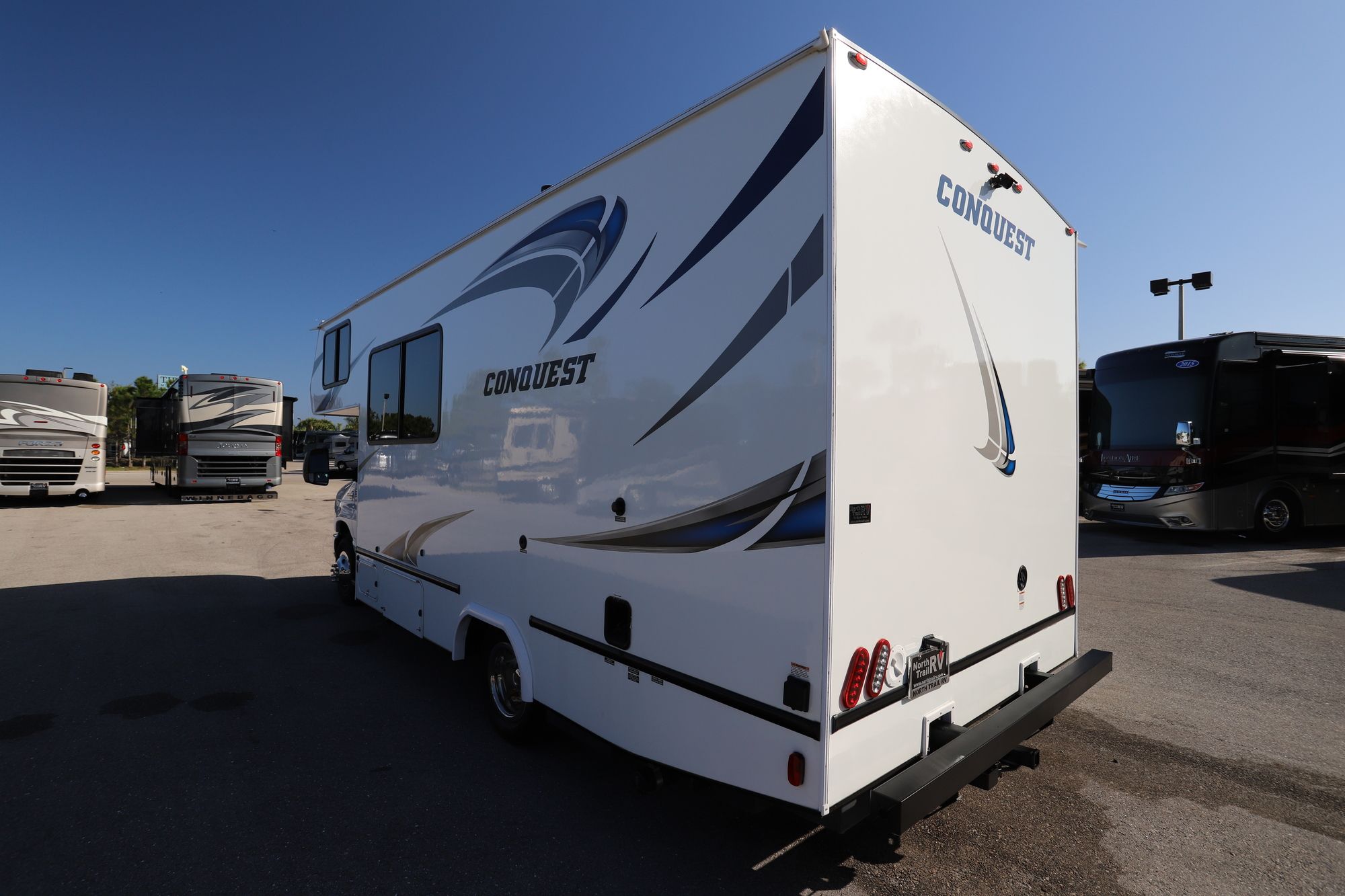 Used 2019 Gulf Stream Conquest 6237LE Class C  For Sale