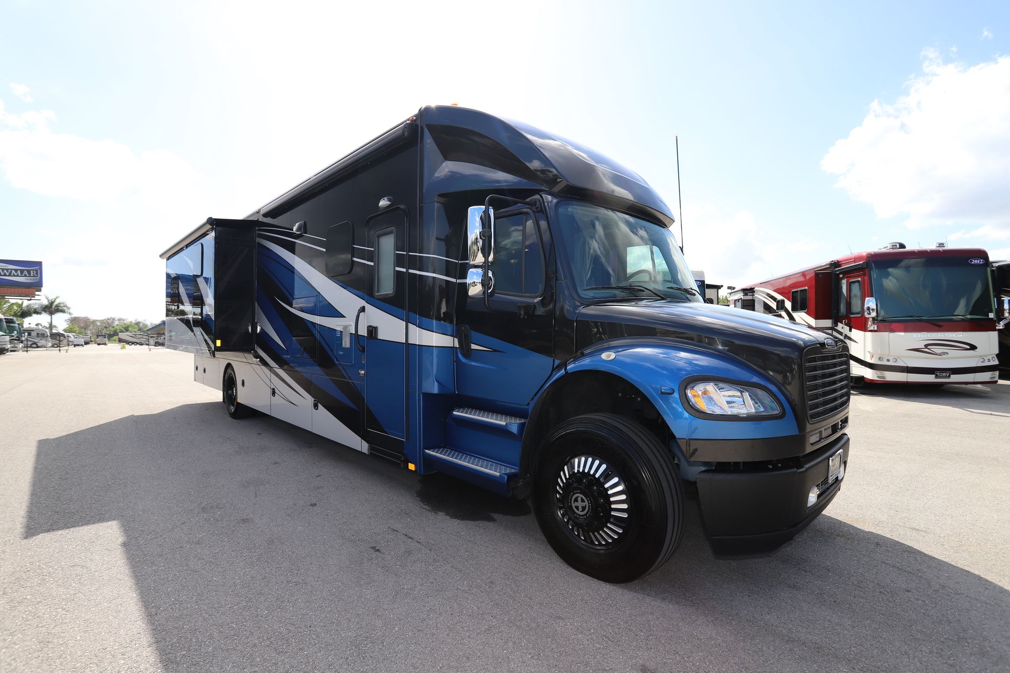 Used 2019 Renegade Rv Verona 40VBH Class C  For Sale