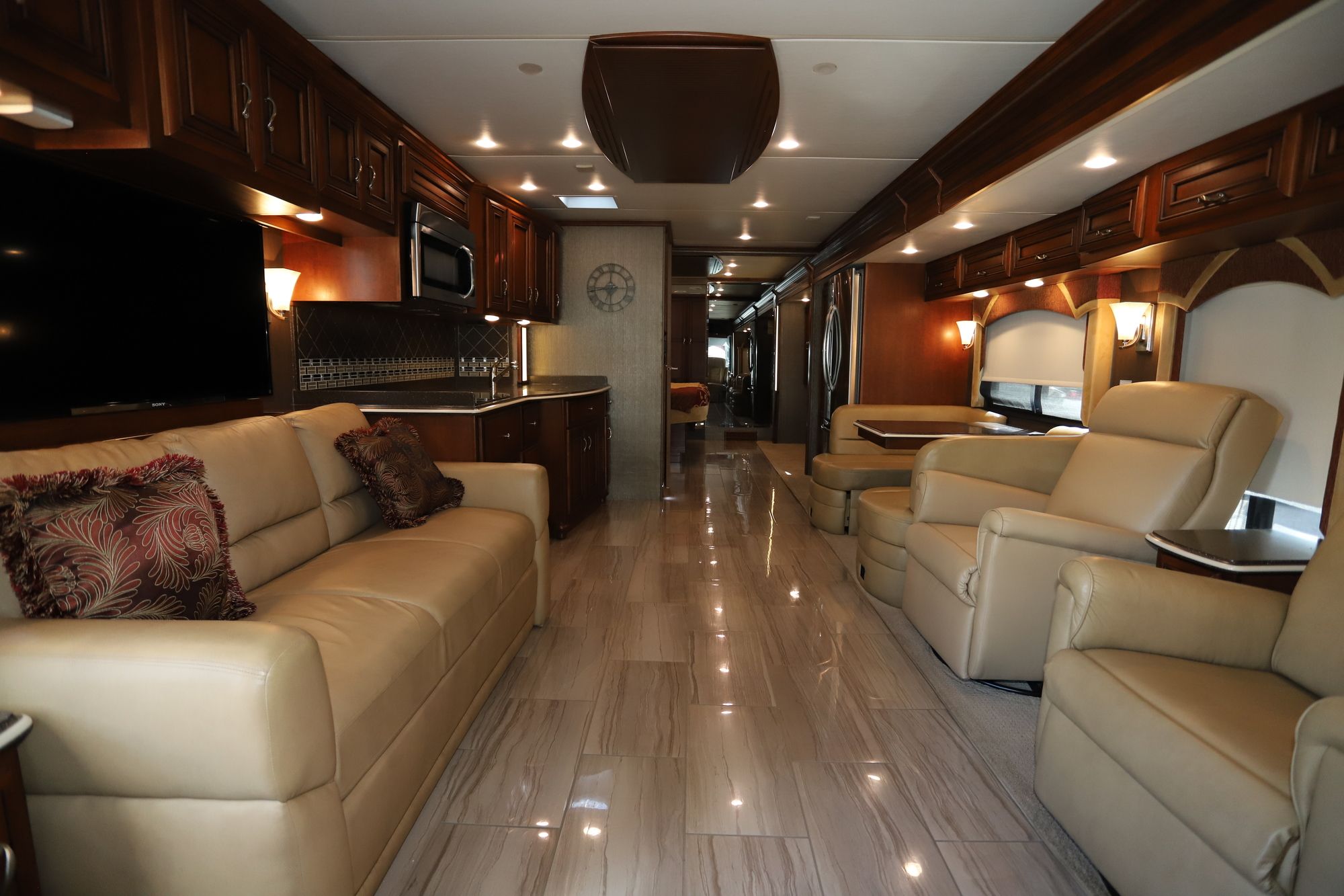 Used 2014 Newmar Ventana 4369 Class A  For Sale