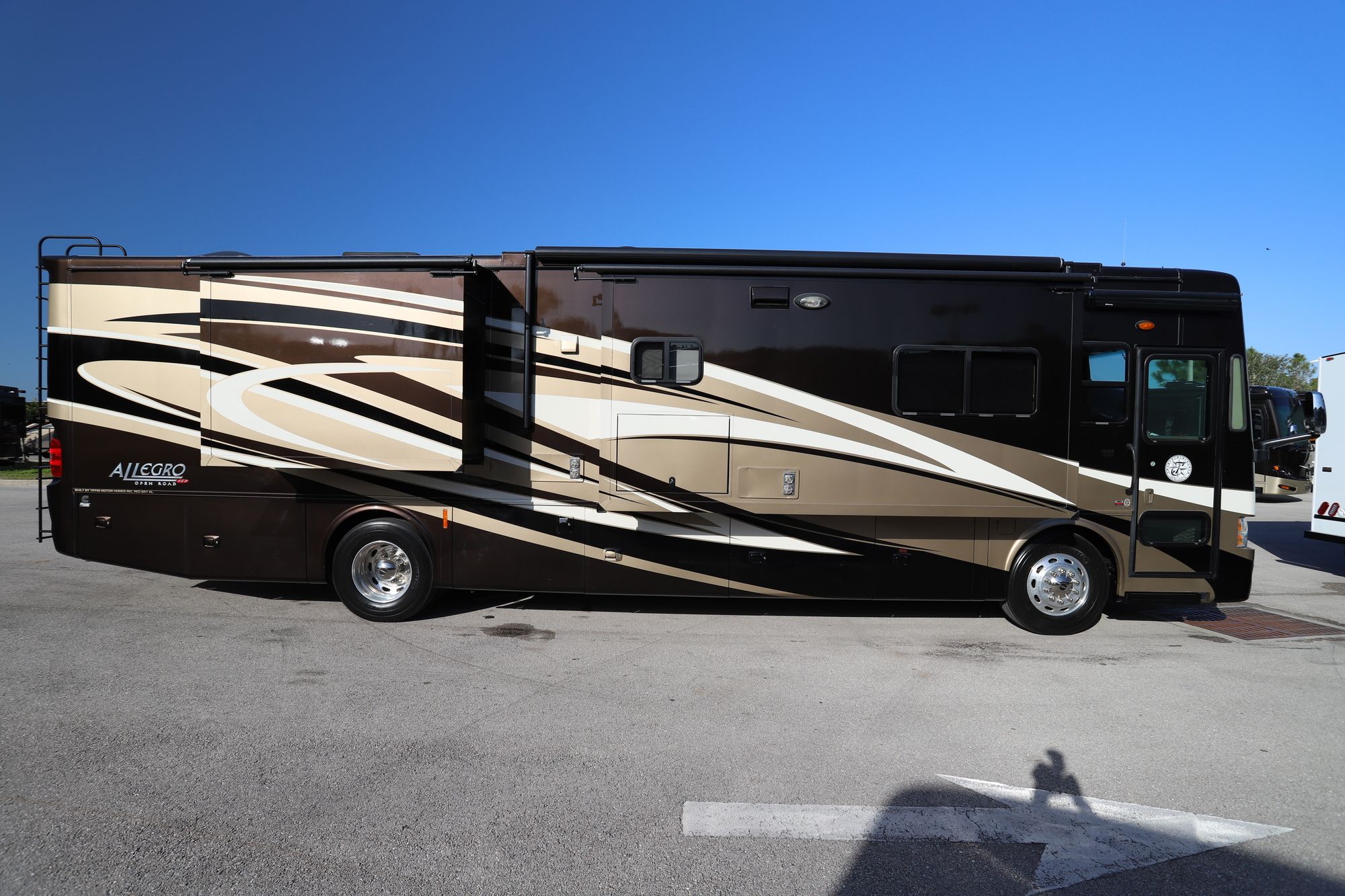 Used 2014 Tiffin Motor Homes Allegro Red 38QRA Class A  For Sale