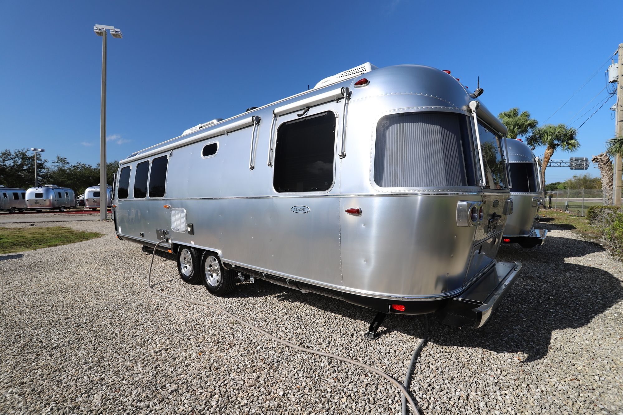 Used 2018 Airstream Classic 30 Travel Trailer  For Sale