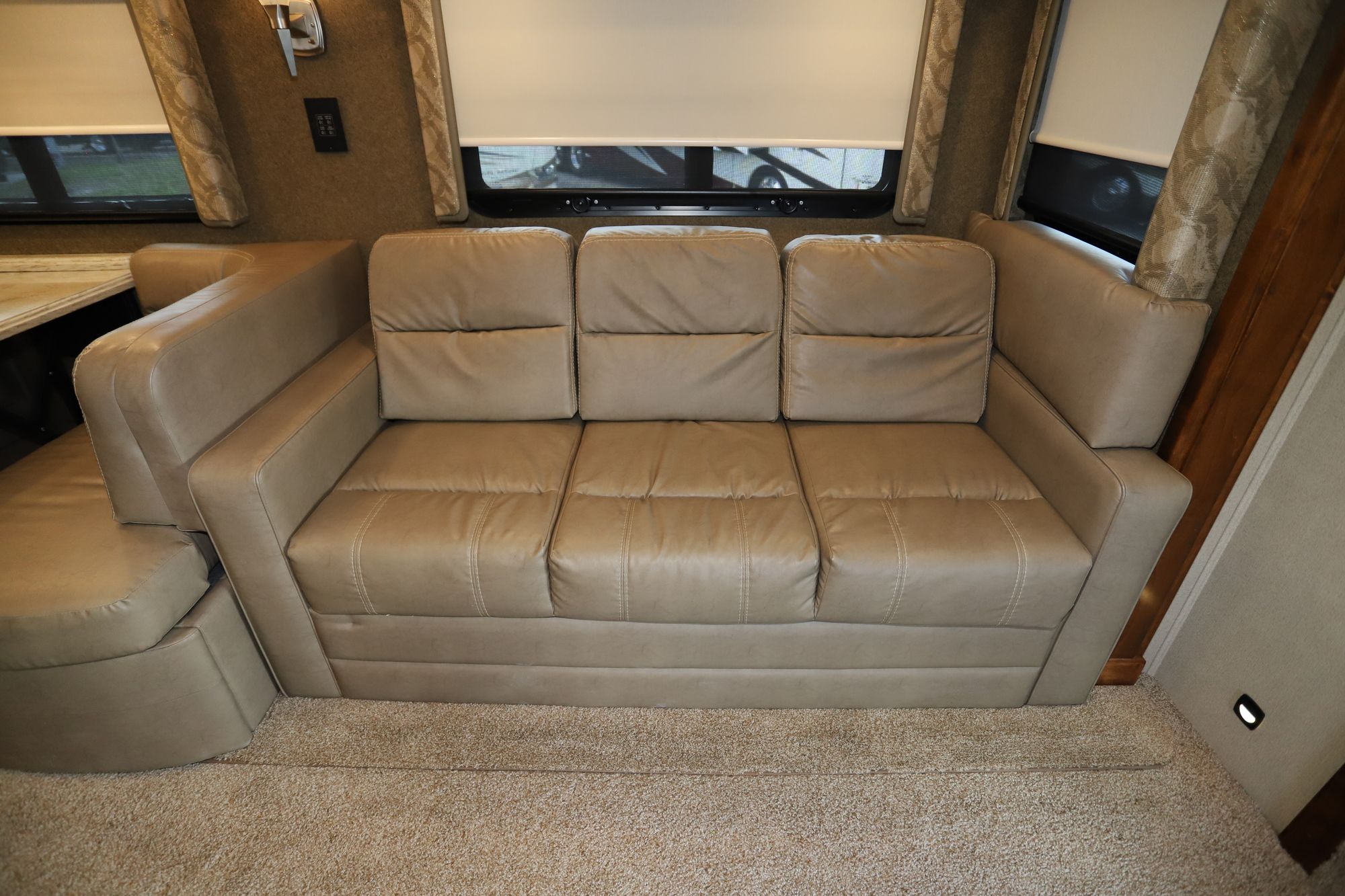 Used 2019 Renegade Rv Verona 40VBH Class C  For Sale