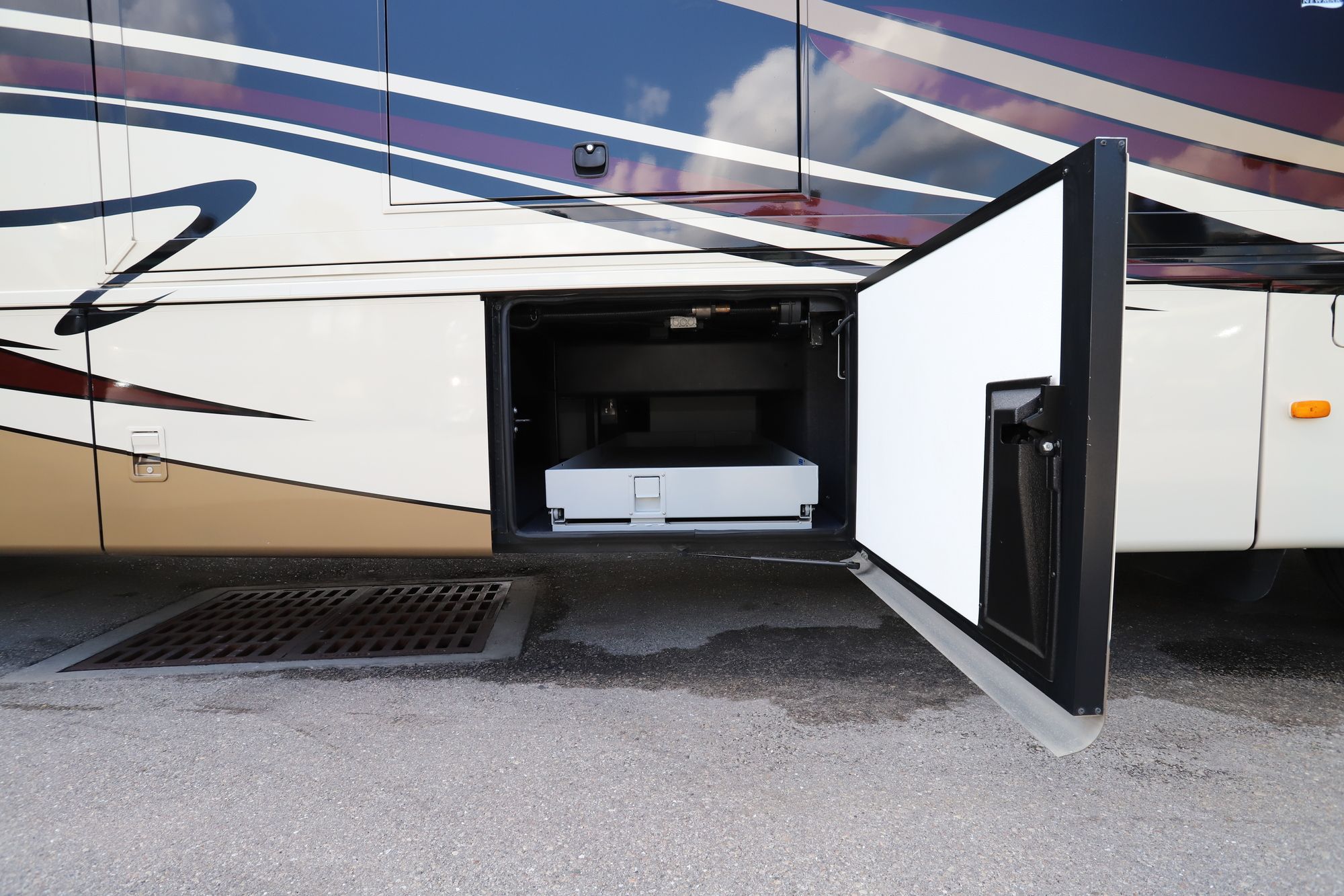 Used 2014 Newmar Ventana 4369 Class A  For Sale