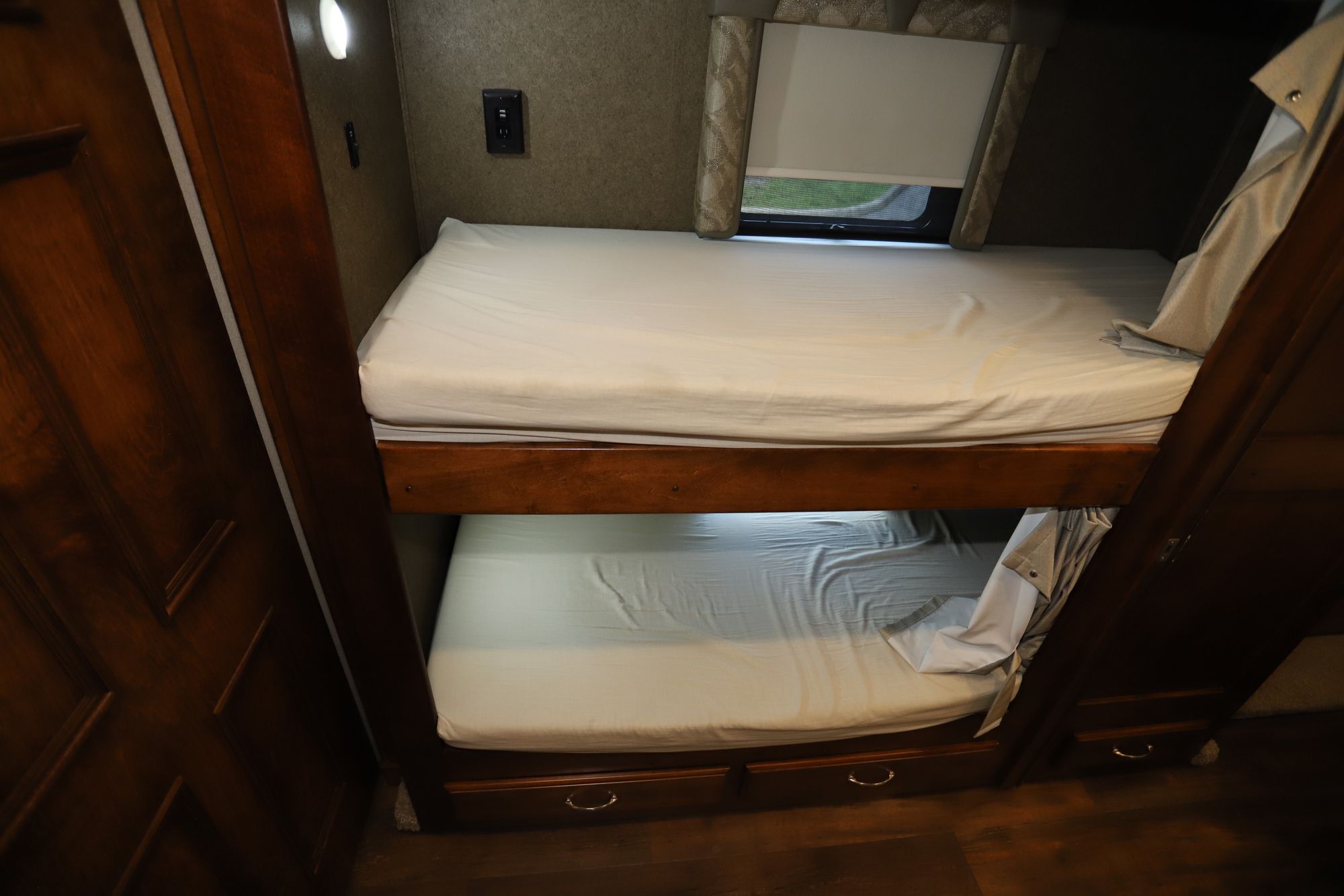 Used 2019 Renegade Rv Verona 40VBH Class C  For Sale