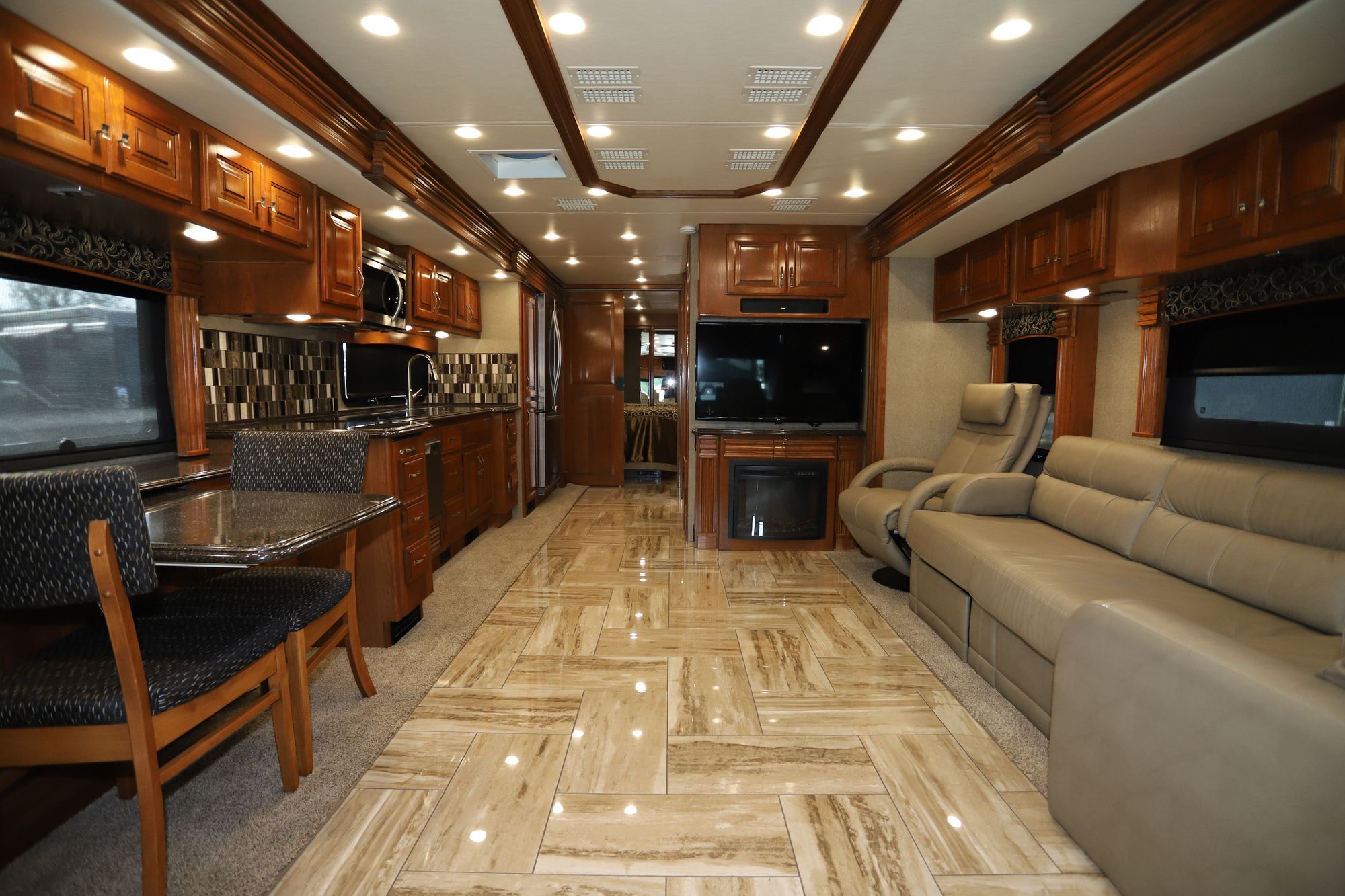 Used 2018 Fleetwood Discovery 39F Class A  For Sale