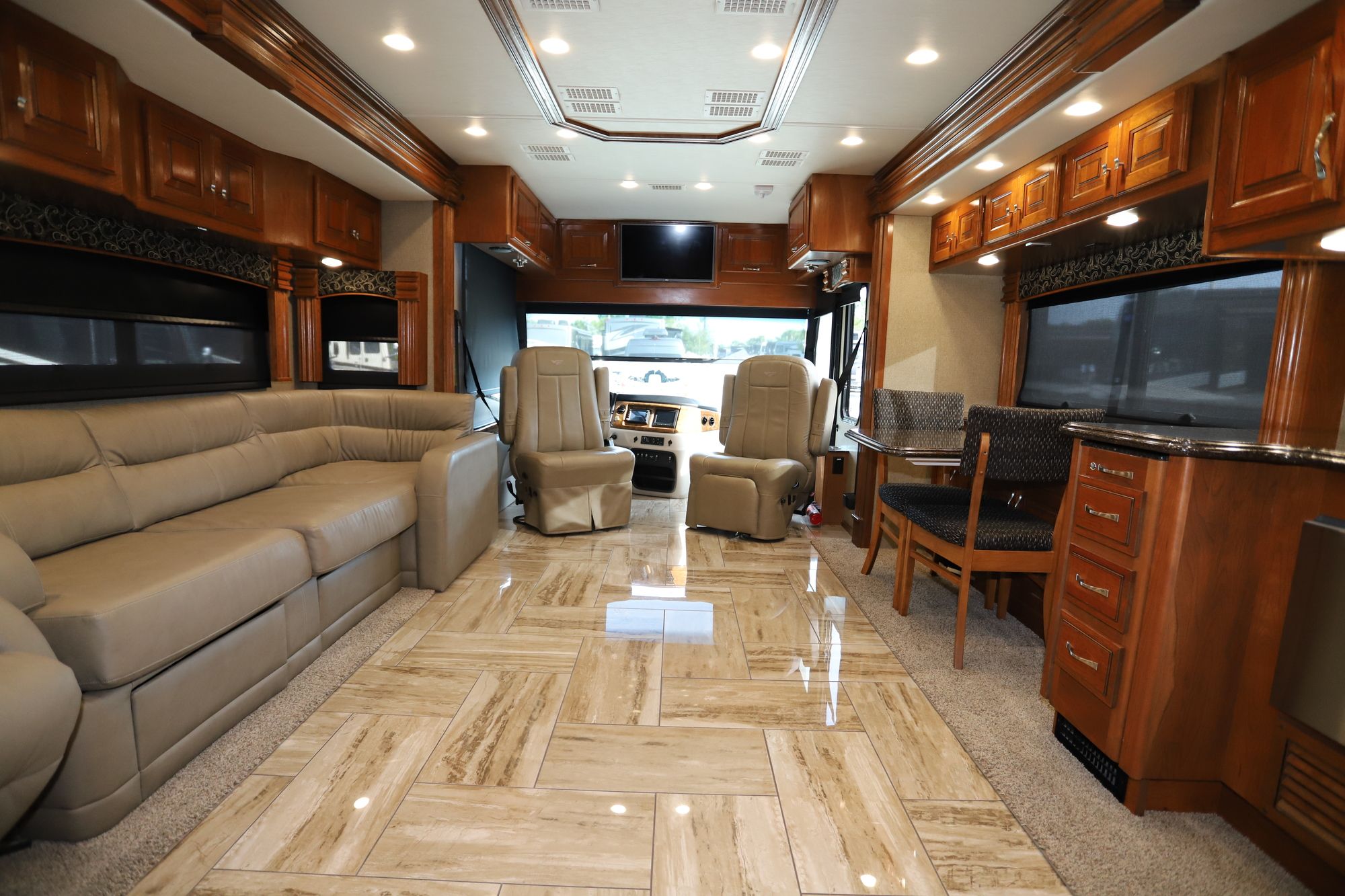 Used 2018 Fleetwood Discovery 39F Class A  For Sale