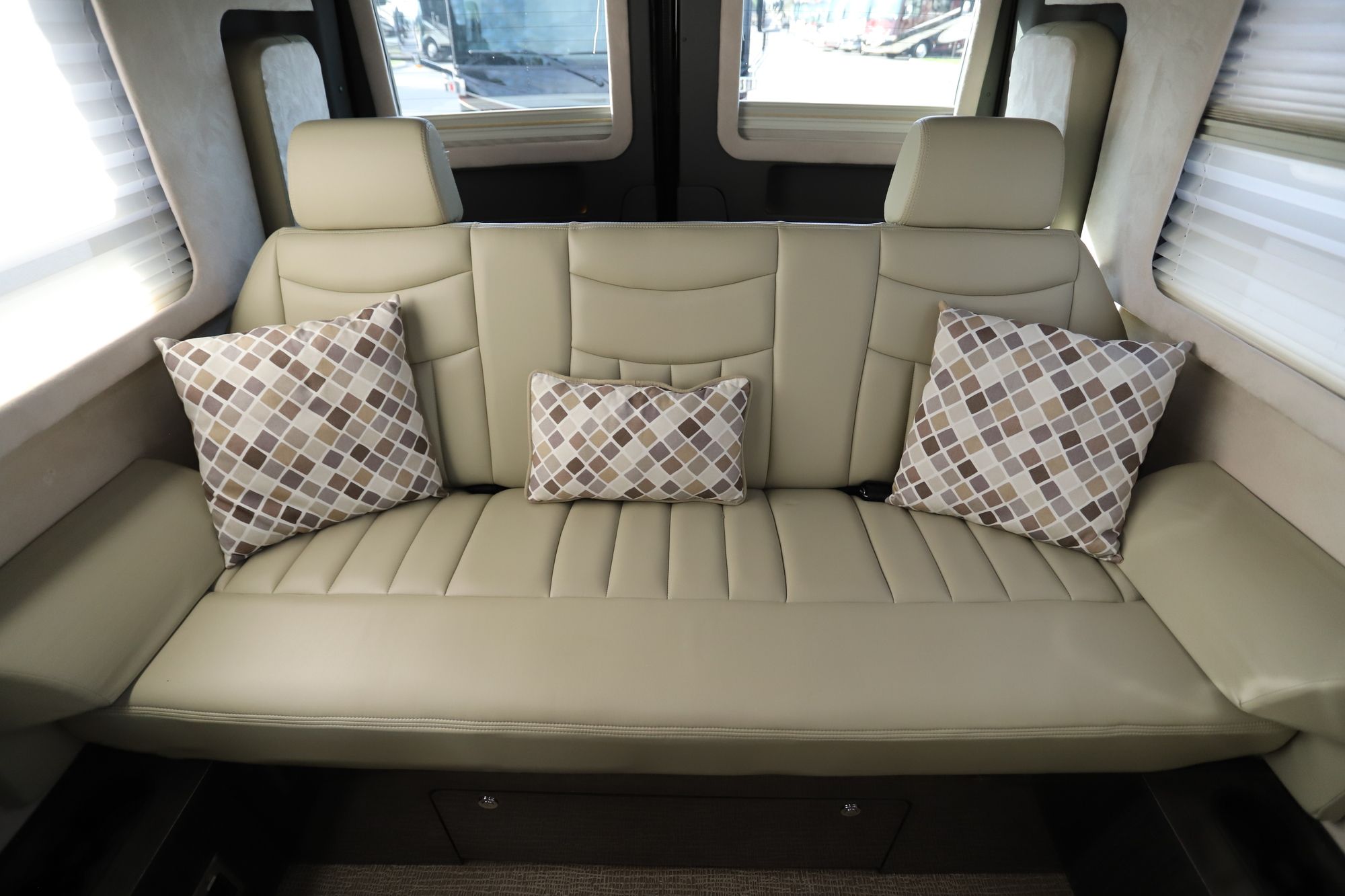 Used 2012 Airstream Interstate EXT LOUNGE Class B  For Sale