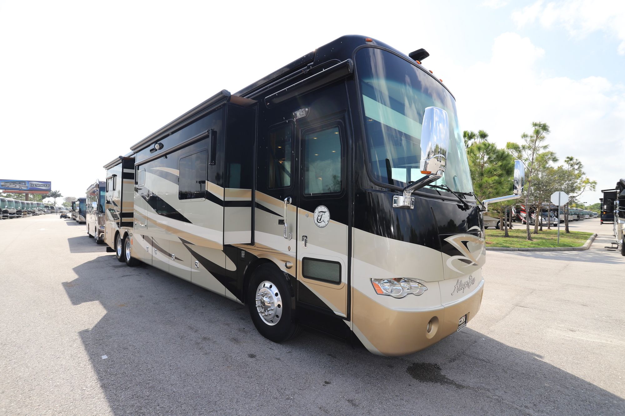 Used 2012 Tiffin Motor Homes Allegro Bus 43QGP Class A  For Sale