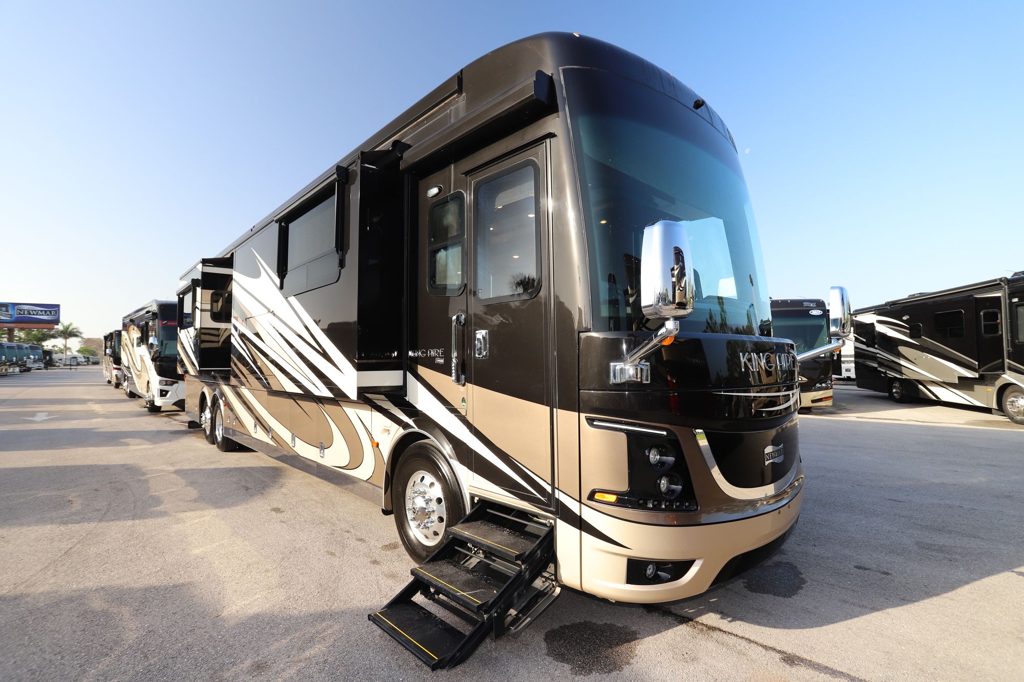 Used 2017 Newmar King Aire 4519 Class A  For Sale