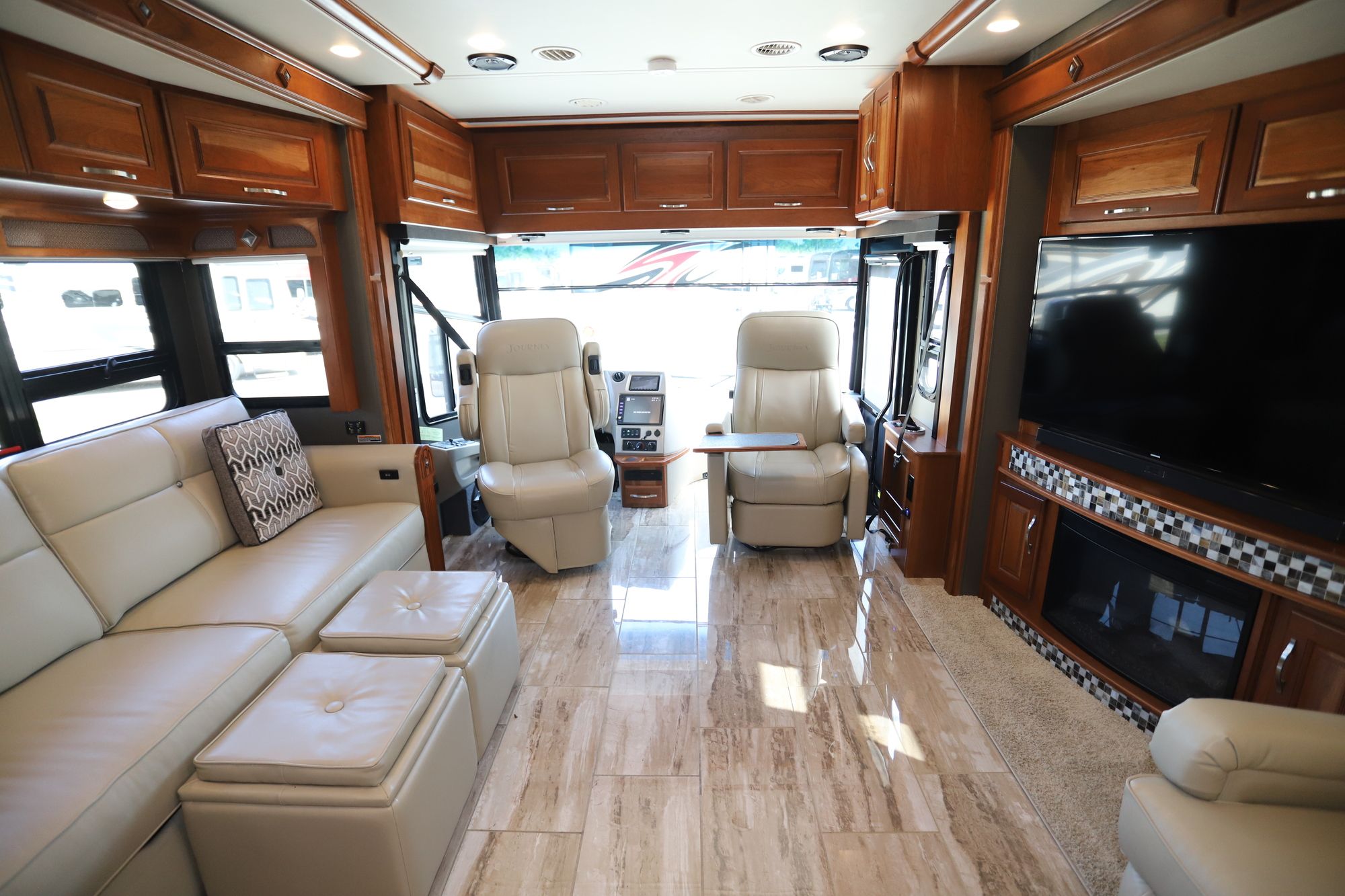 Used 2017 Winnebago Journey 40J Class A  For Sale