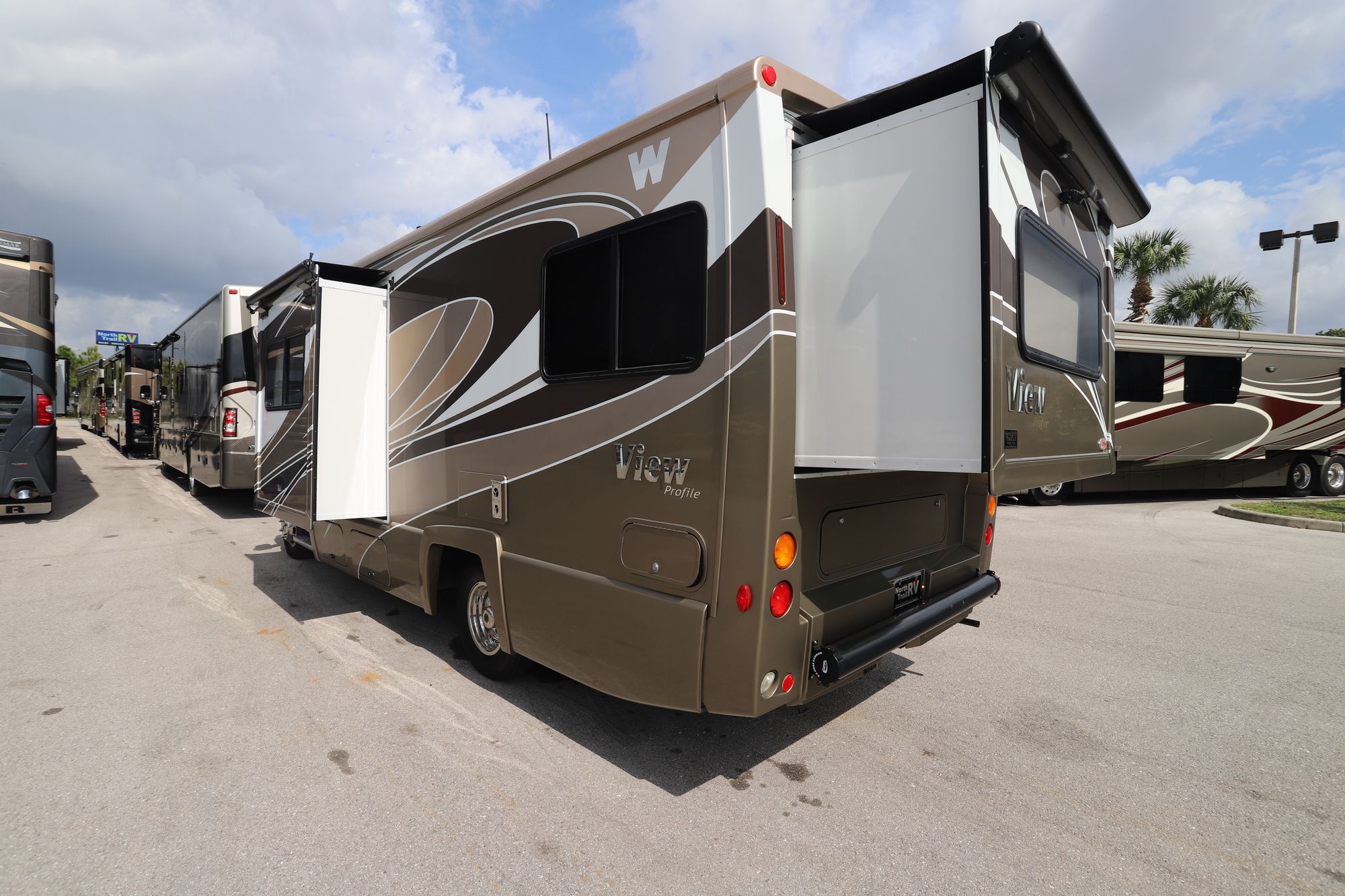 Used 2012 Winnebago View 24G Class C  For Sale