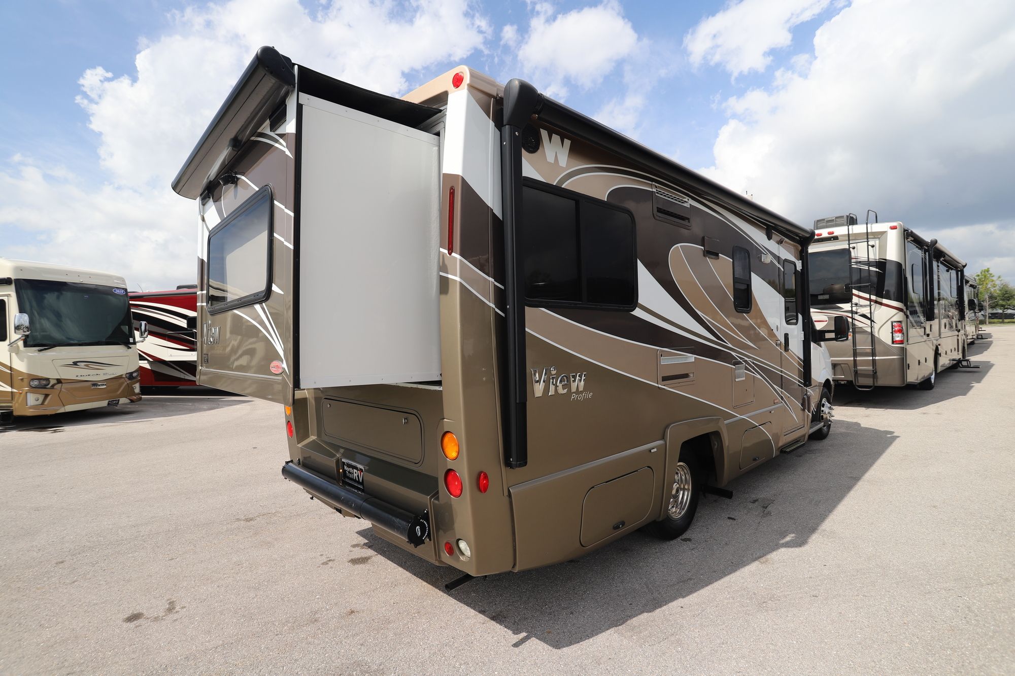 Used 2012 Winnebago View 24G Class C  For Sale