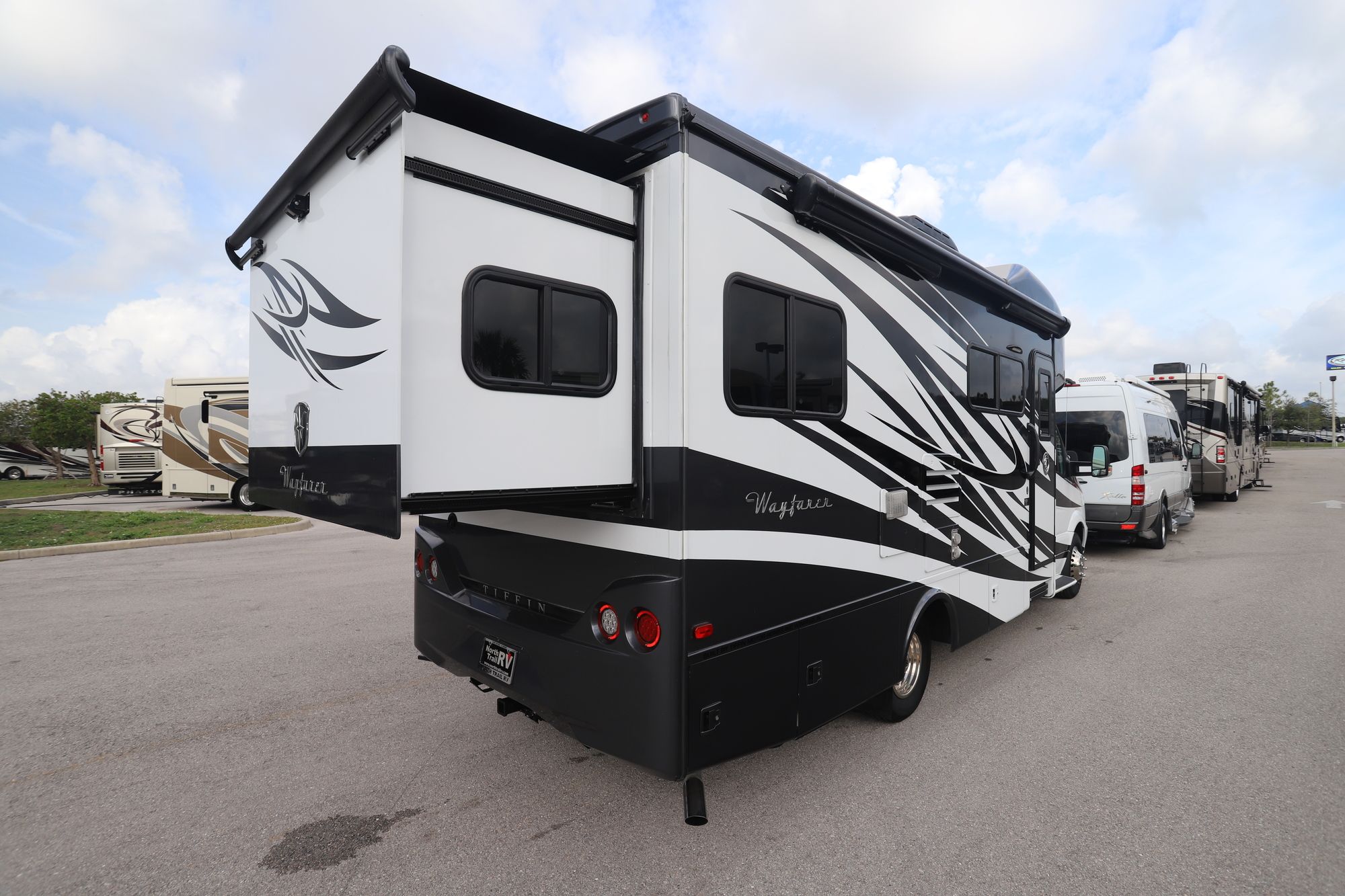 Used 2018 Tiffin Motor Homes Wayfarer 24QW Class C  For Sale