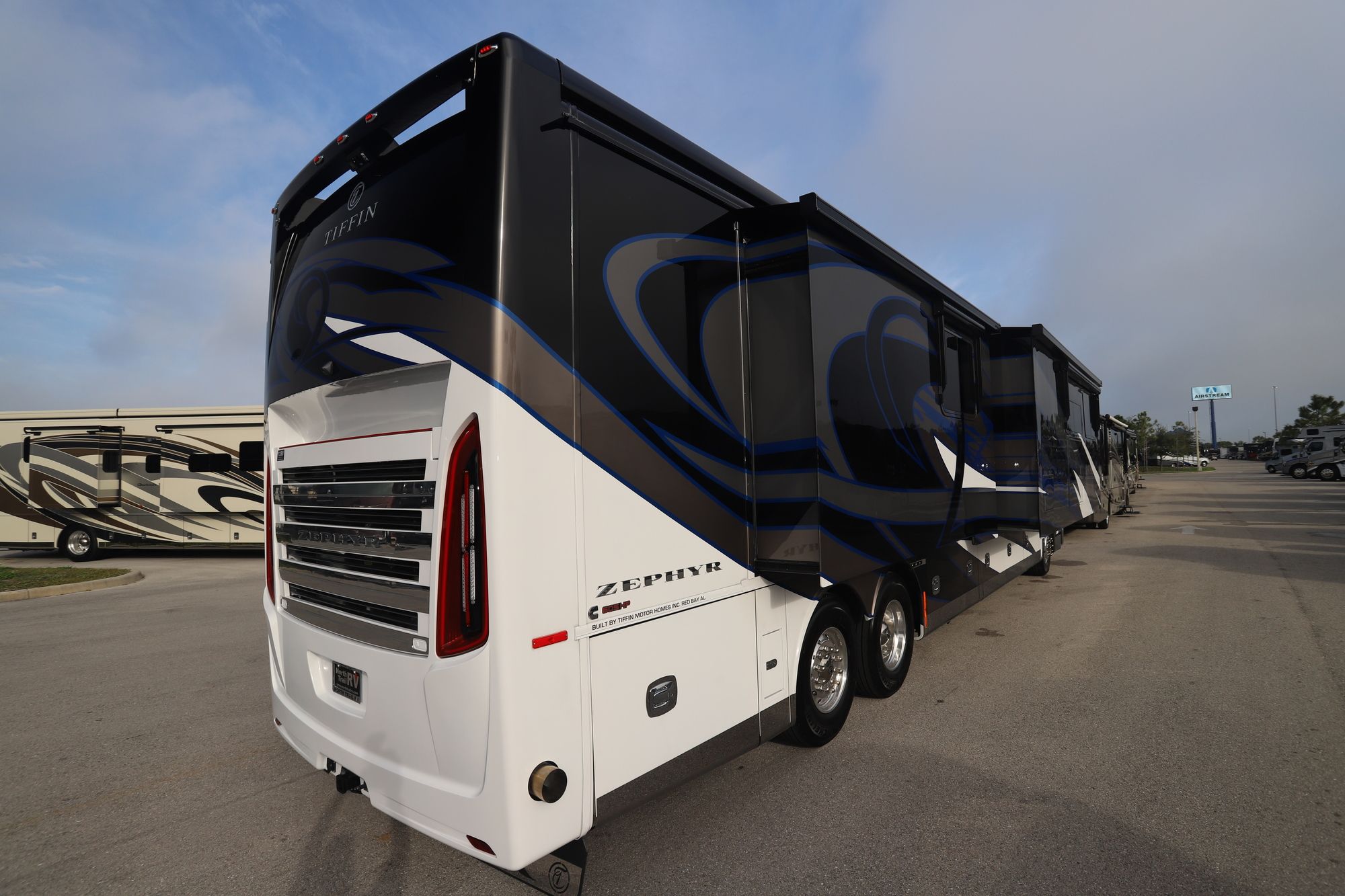 New 2020 Tiffin Motor Homes Zephyr 45PZ Class A  For Sale