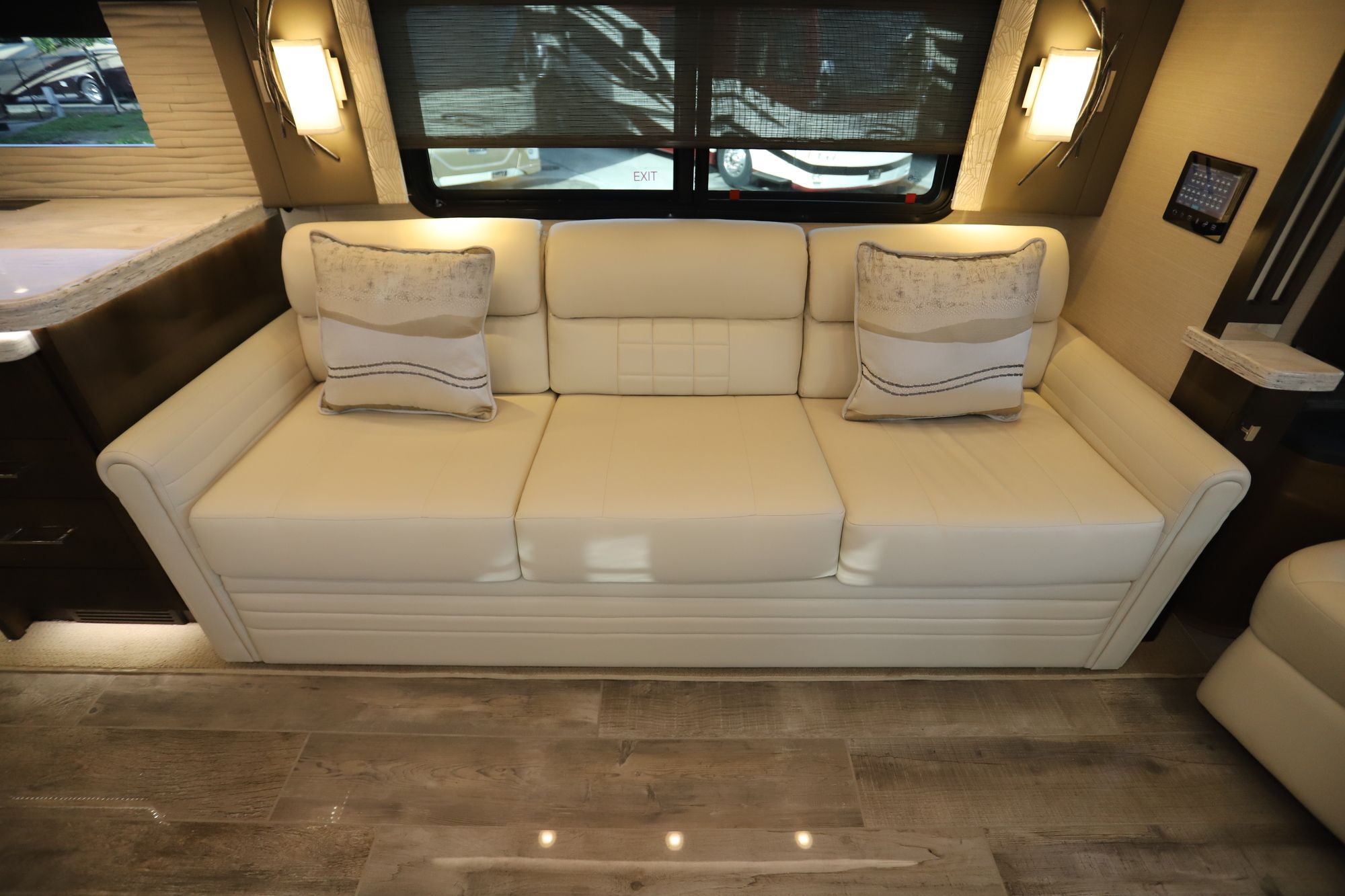 New 2020 Tiffin Motor Homes Zephyr 45PZ Class A  For Sale