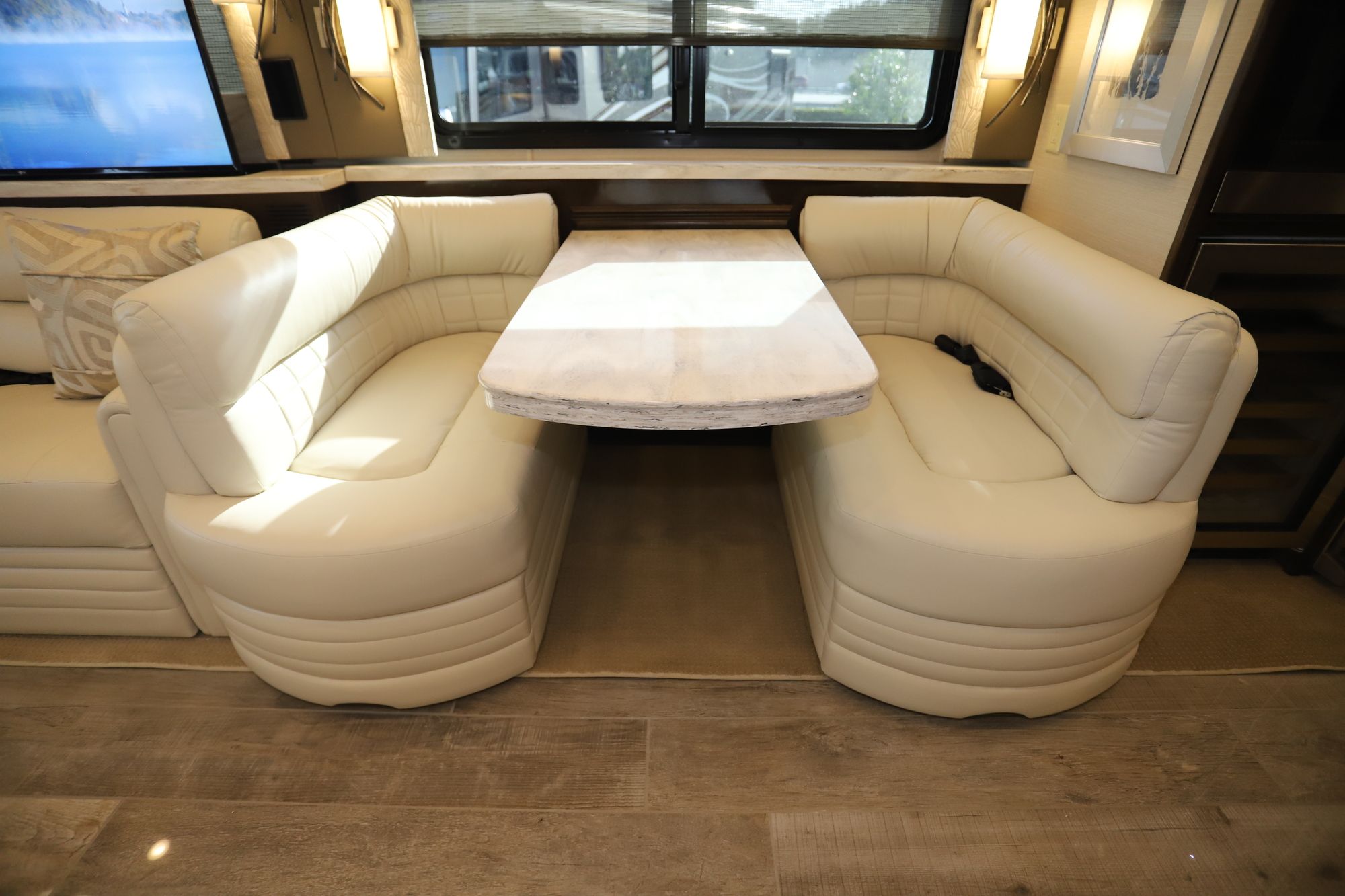 New 2020 Tiffin Motor Homes Zephyr 45PZ Class A  For Sale