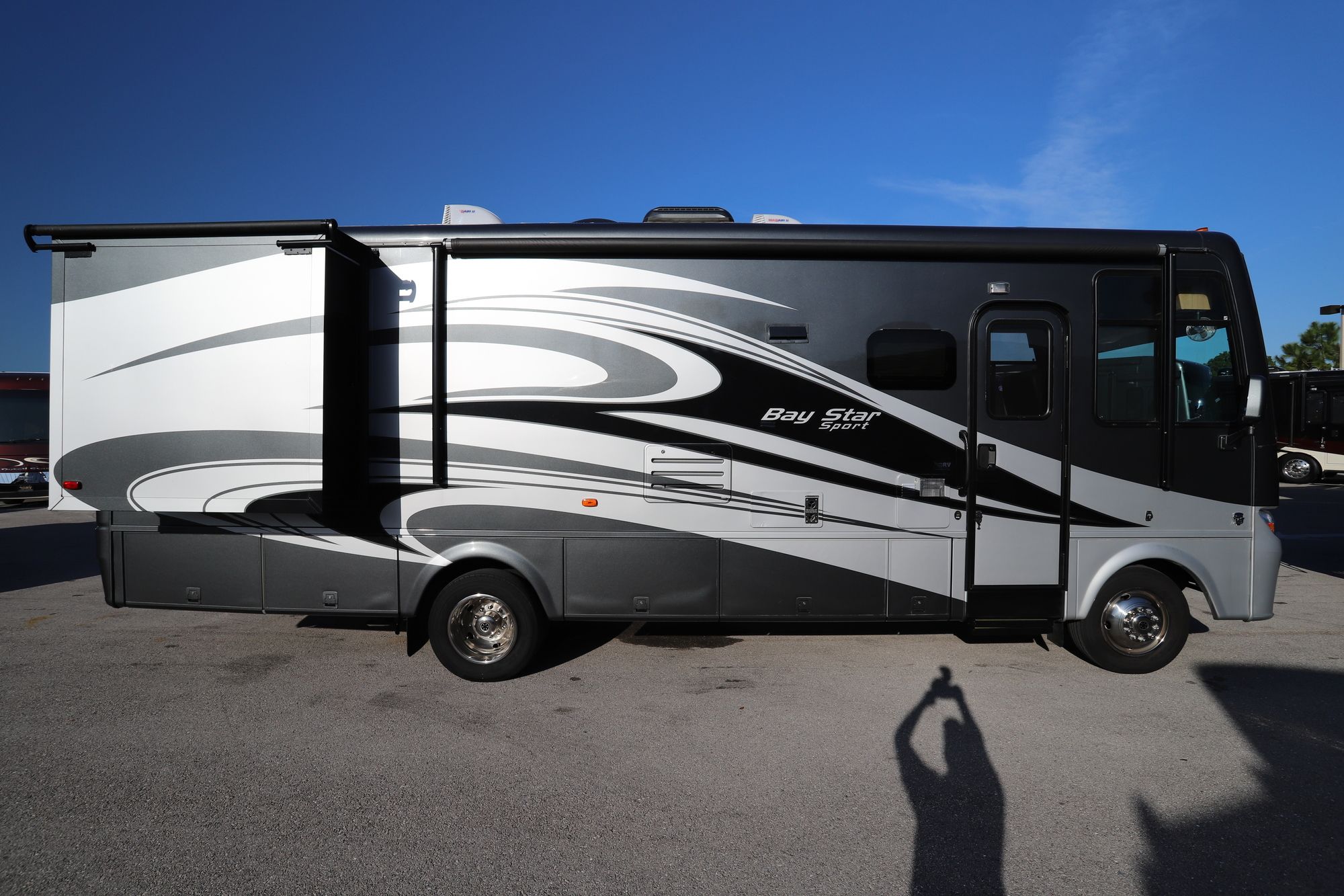 Used 2016 Newmar Bay Star Sport 2903 Class A  For Sale
